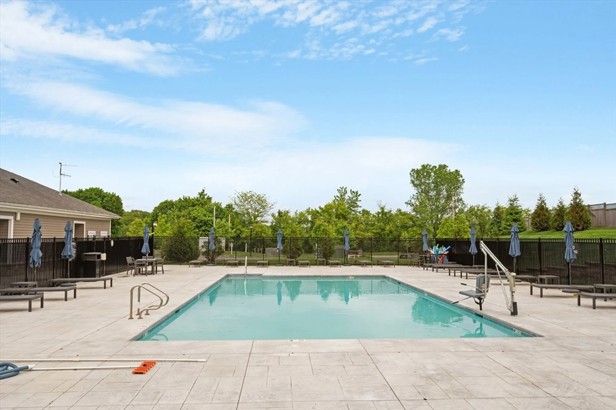 Property Slideshow image 30 of 32 | 4403 peters farm way 403, Westborough, MA, 01581