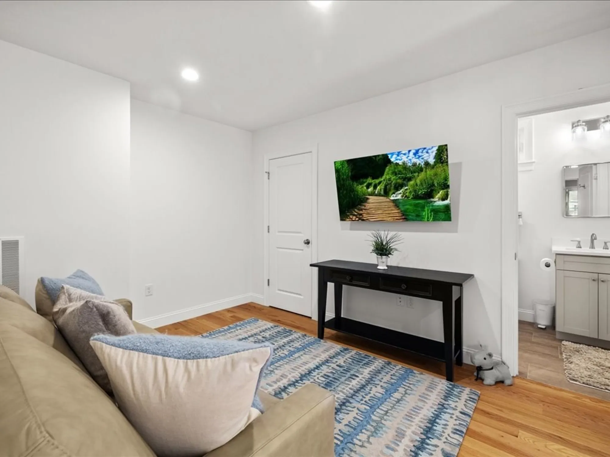 Property Slideshow image 17 of 32 | 91 newfield st unit 23, Plymouth, MA, 02360