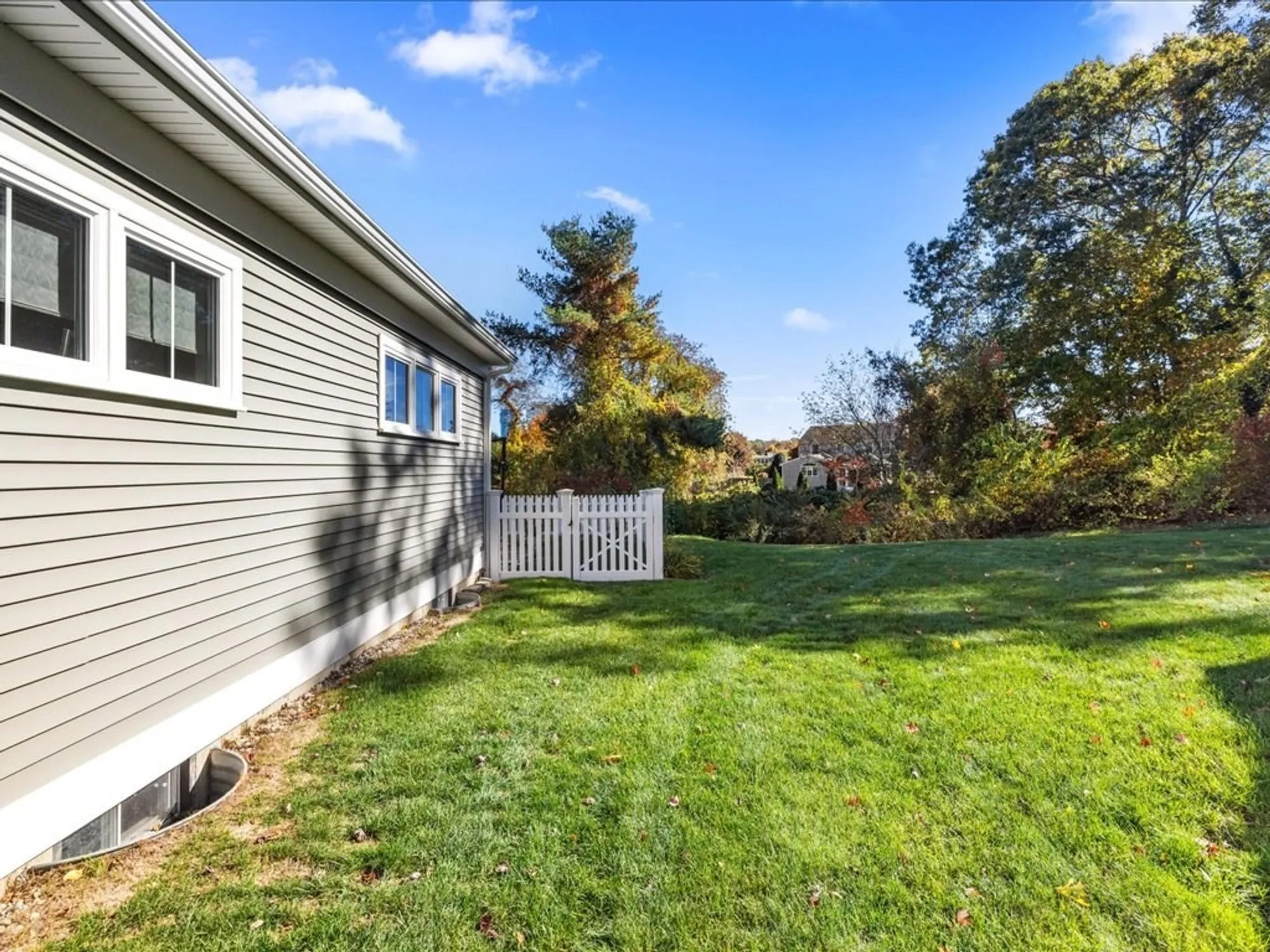 Property Slideshow image 5 of 32 | 91 newfield st unit 23, Plymouth, MA, 02360