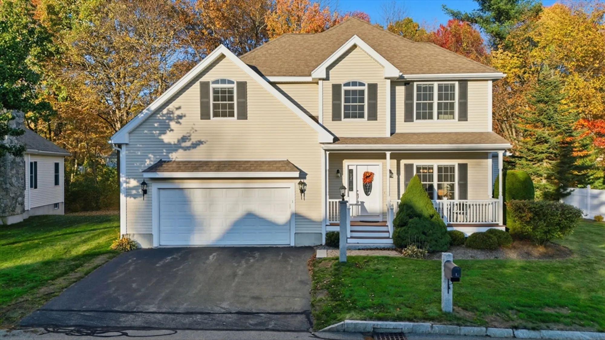 Property Slideshow image 2 of 33 | 1 tilbury rd # 1, Methuen, MA, 01844