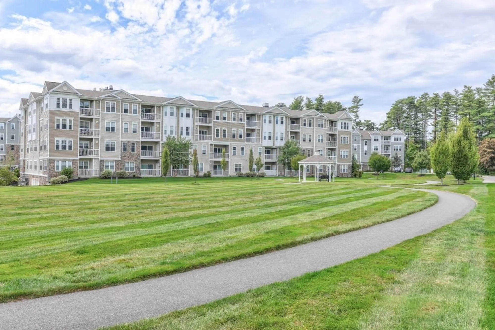 Property Slideshow image 40 of 42 | 220 martins lndg apt 309, North Reading, MA, 01864