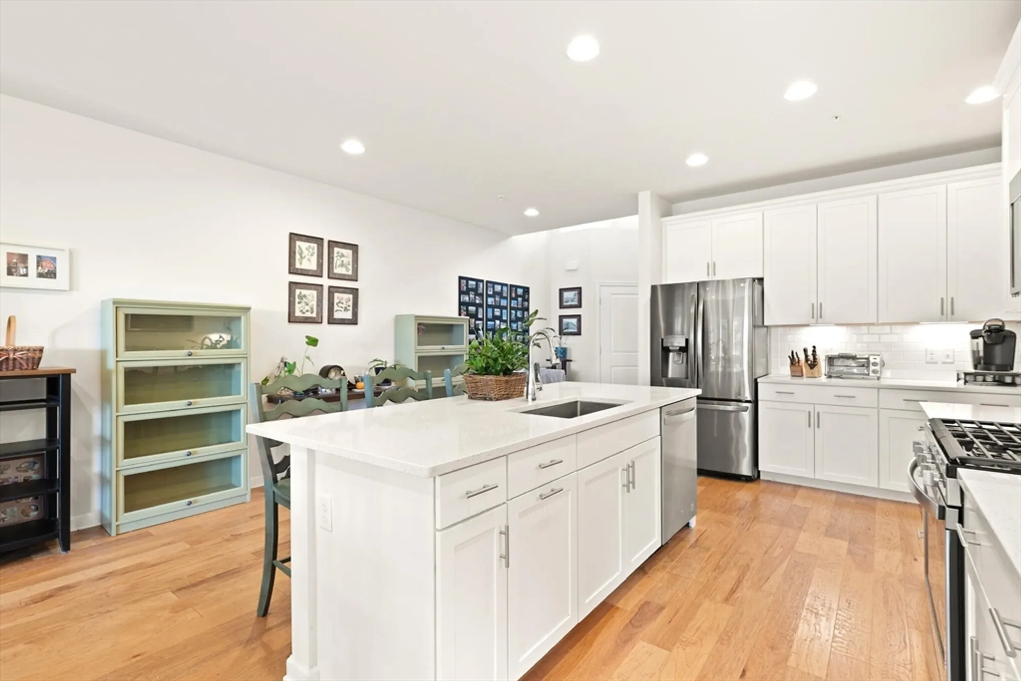 Property Slideshow image 3 of 20 | 133 brooksmont dr # 43, Holliston, MA, 01746