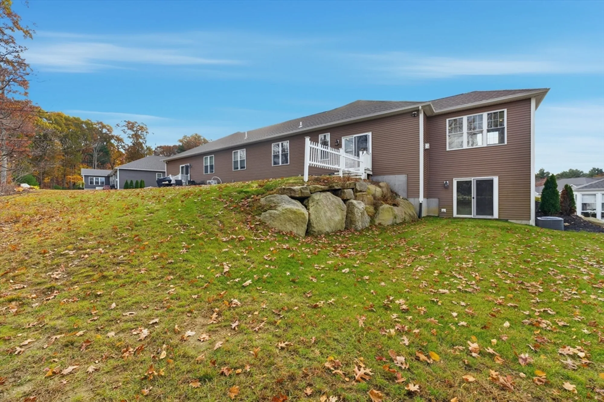 Property Slideshow image 35 of 41 | 100 spring hill dr # 100, Uxbridge, MA, 01569