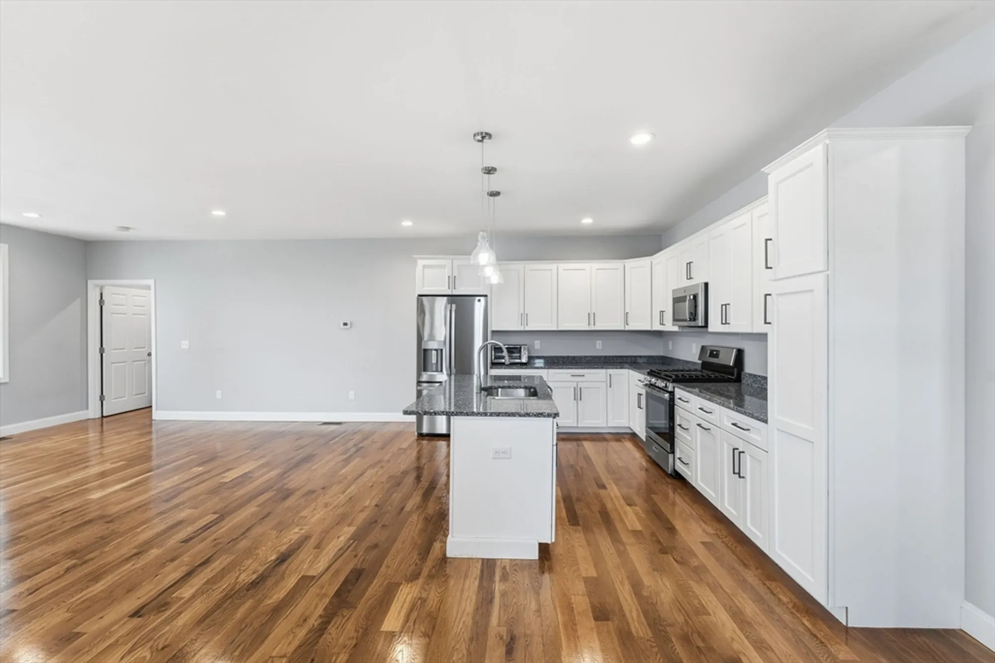 Property Slideshow image 4 of 41 | 100 spring hill dr # 100, Uxbridge, MA, 01569