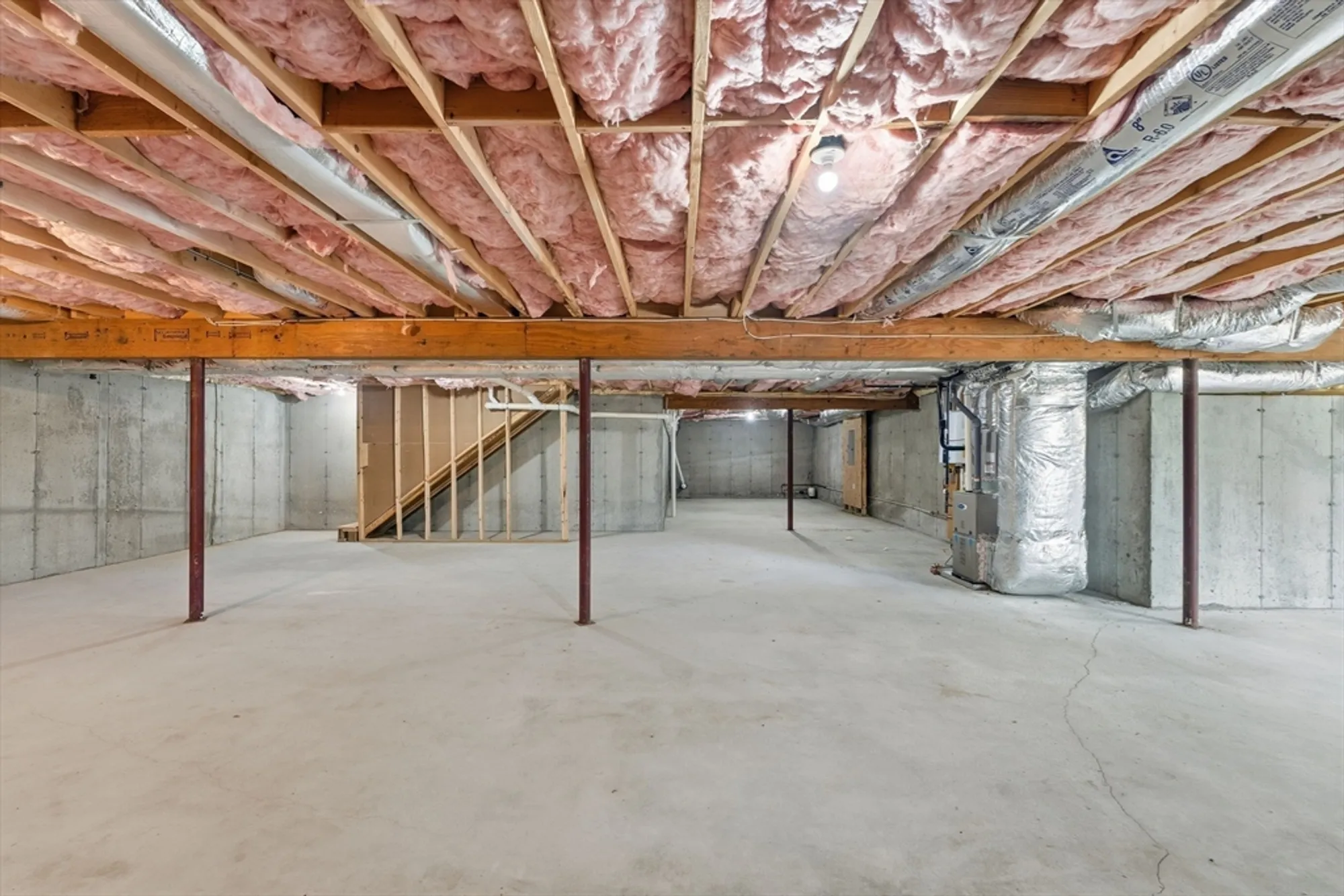 Property Slideshow image 25 of 41 | 100 spring hill dr # 100, Uxbridge, MA, 01569