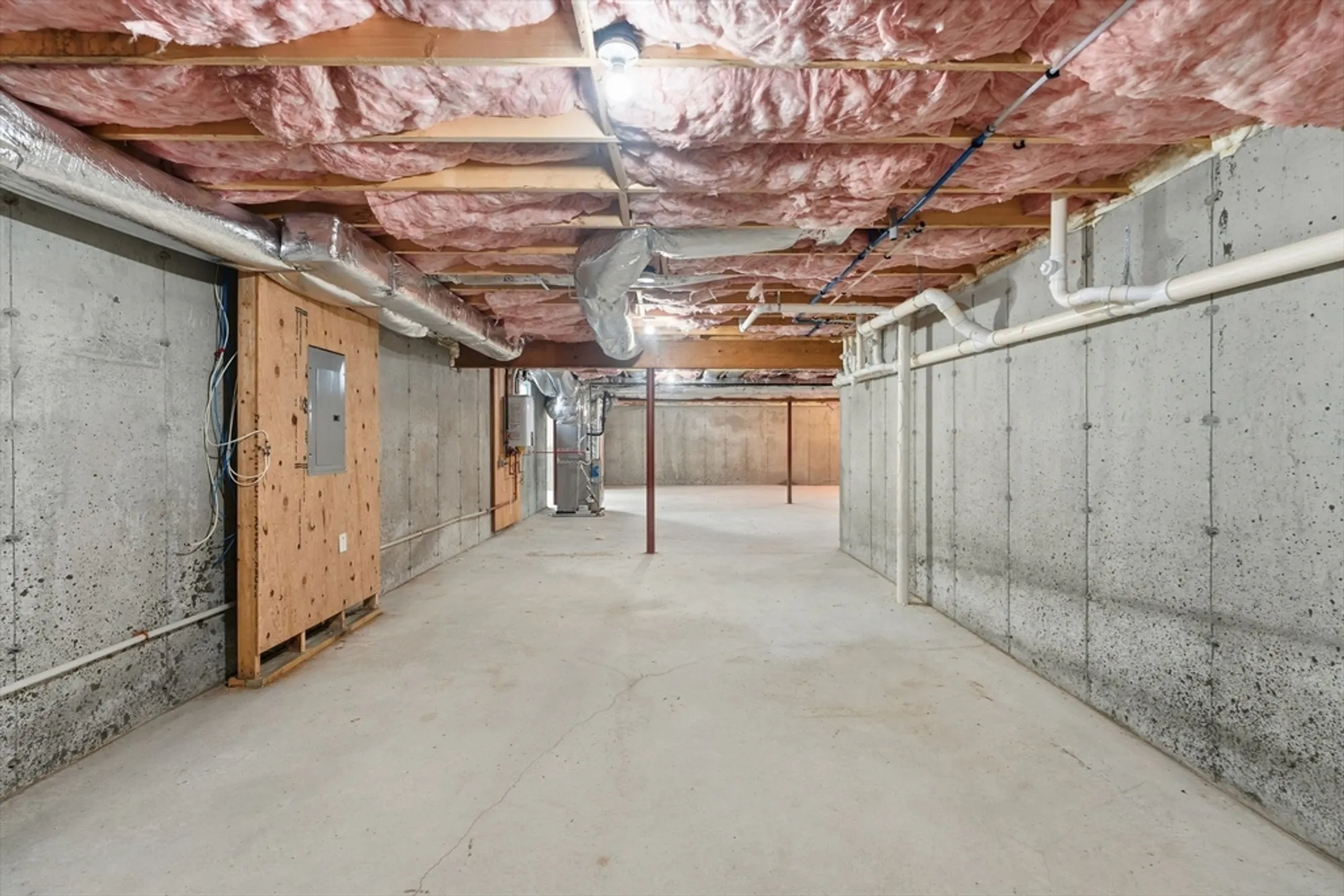 Property Slideshow image 27 of 41 | 100 spring hill dr # 100, Uxbridge, MA, 01569