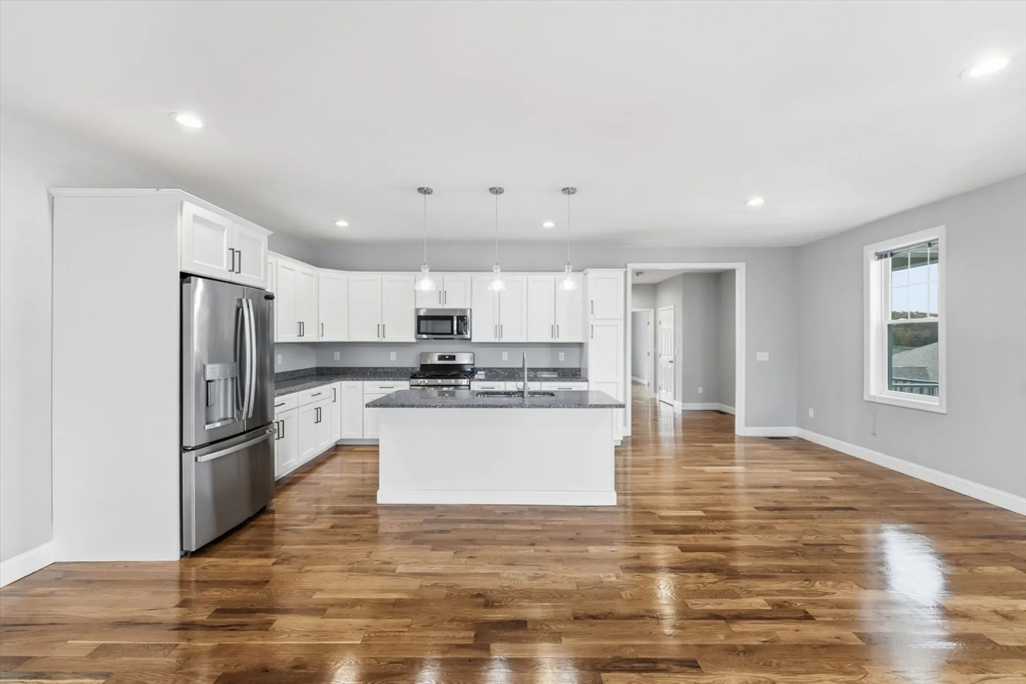 Property Slideshow image 2 of 41 | 100 spring hill dr # 100, Uxbridge, MA, 01569