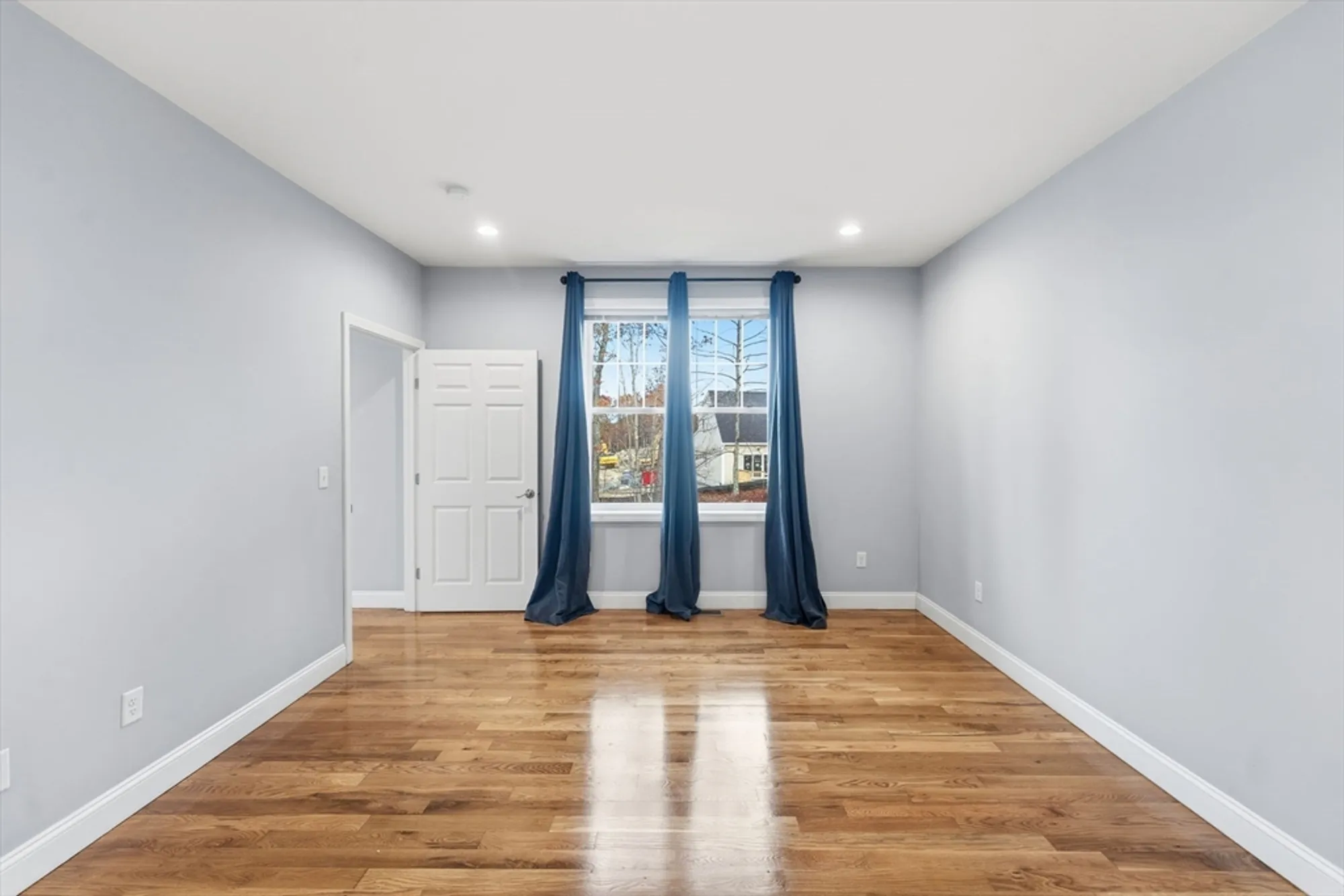 Property Slideshow image 13 of 41 | 100 spring hill dr # 100, Uxbridge, MA, 01569