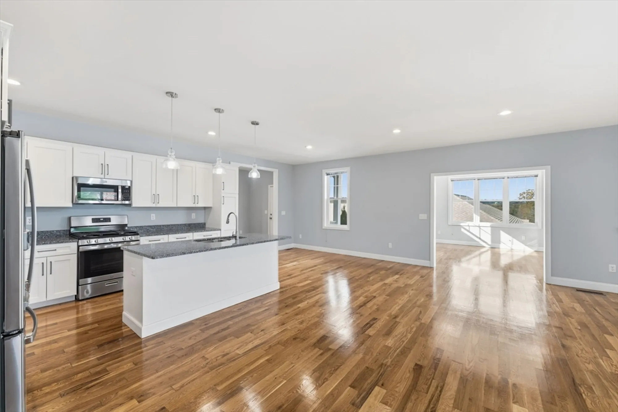 Property Slideshow image 5 of 41 | 100 spring hill dr # 100, Uxbridge, MA, 01569