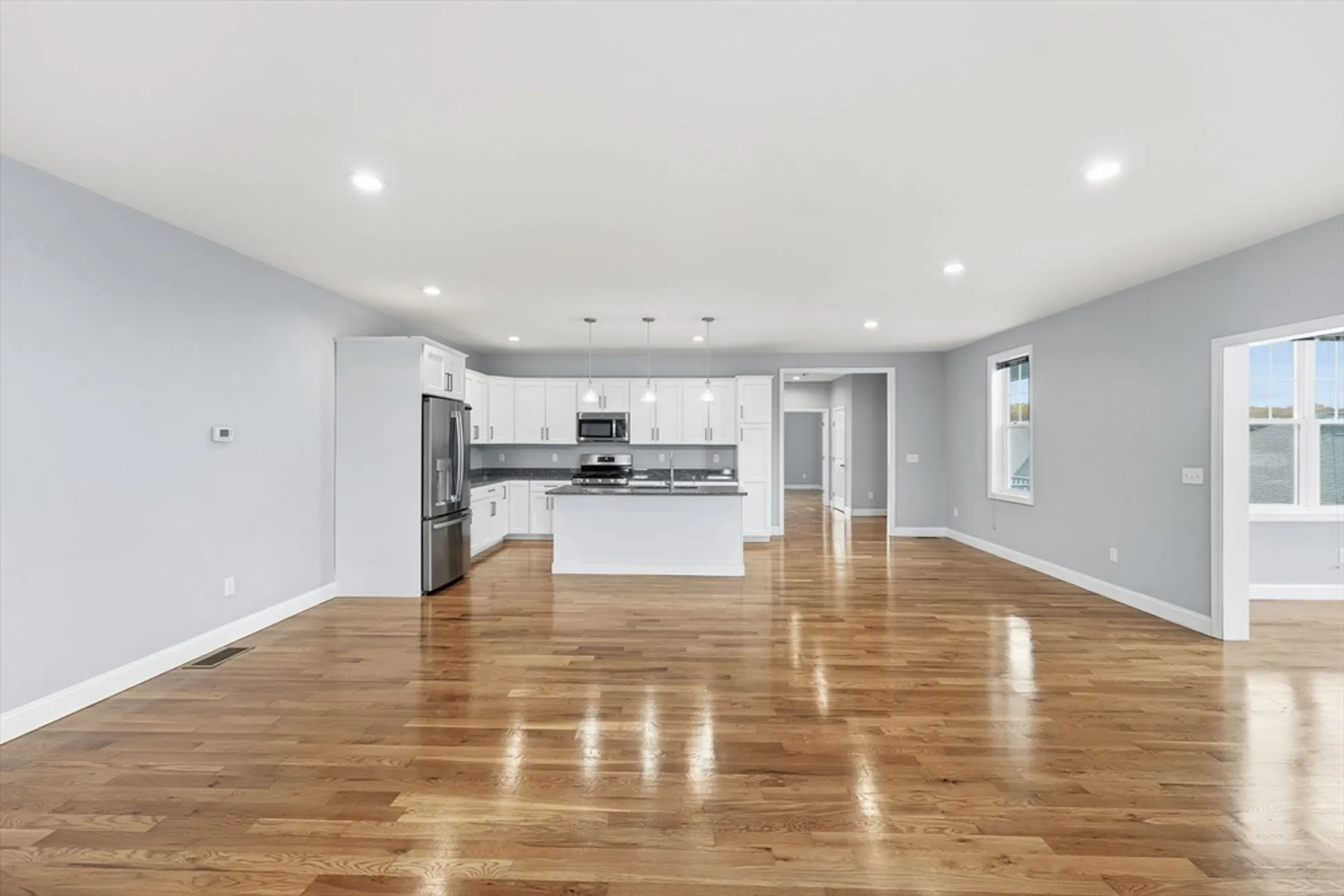 Property Slideshow image 9 of 41 | 100 spring hill dr # 100, Uxbridge, MA, 01569