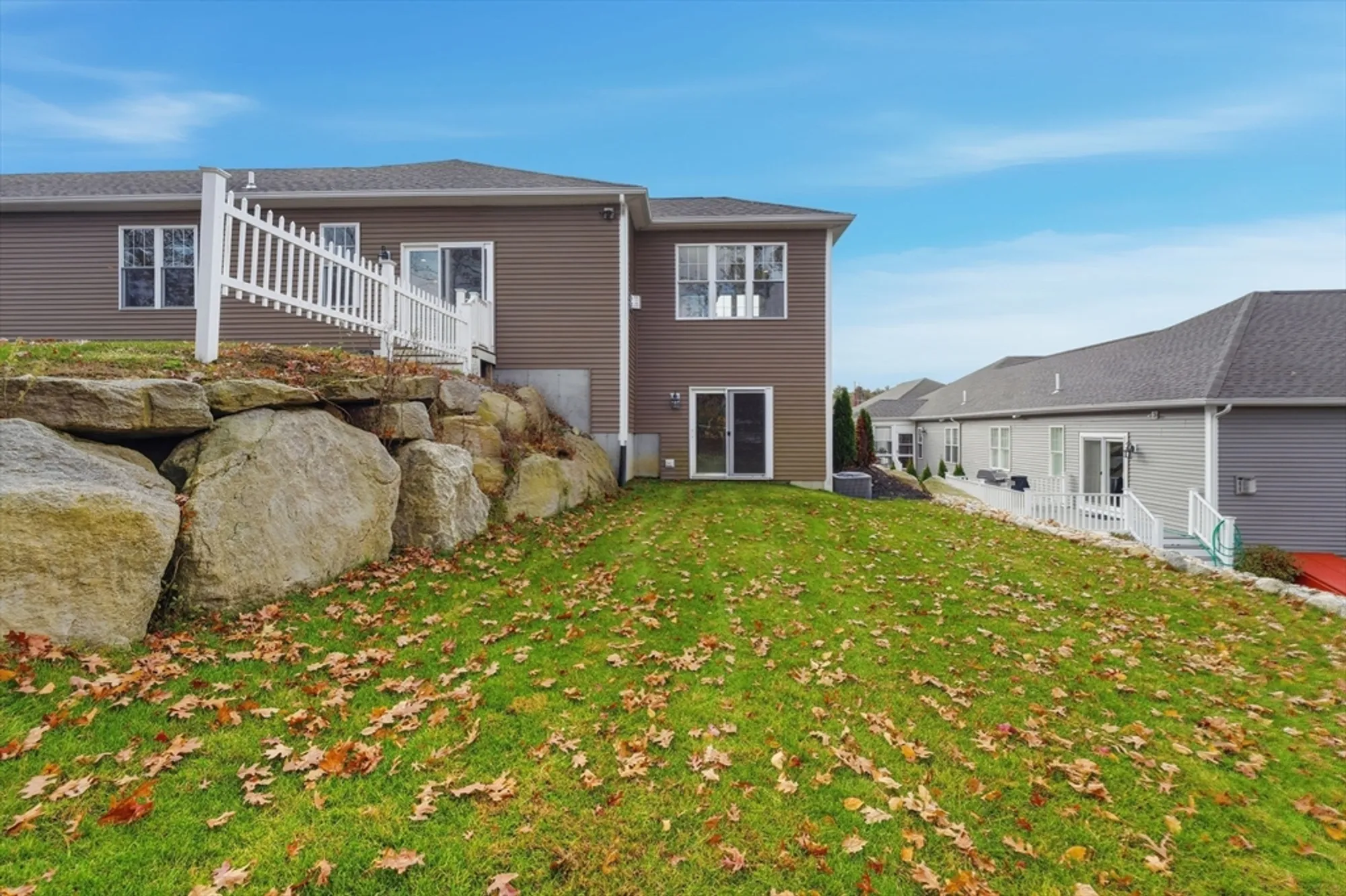 Property Slideshow image 34 of 41 | 100 spring hill dr # 100, Uxbridge, MA, 01569