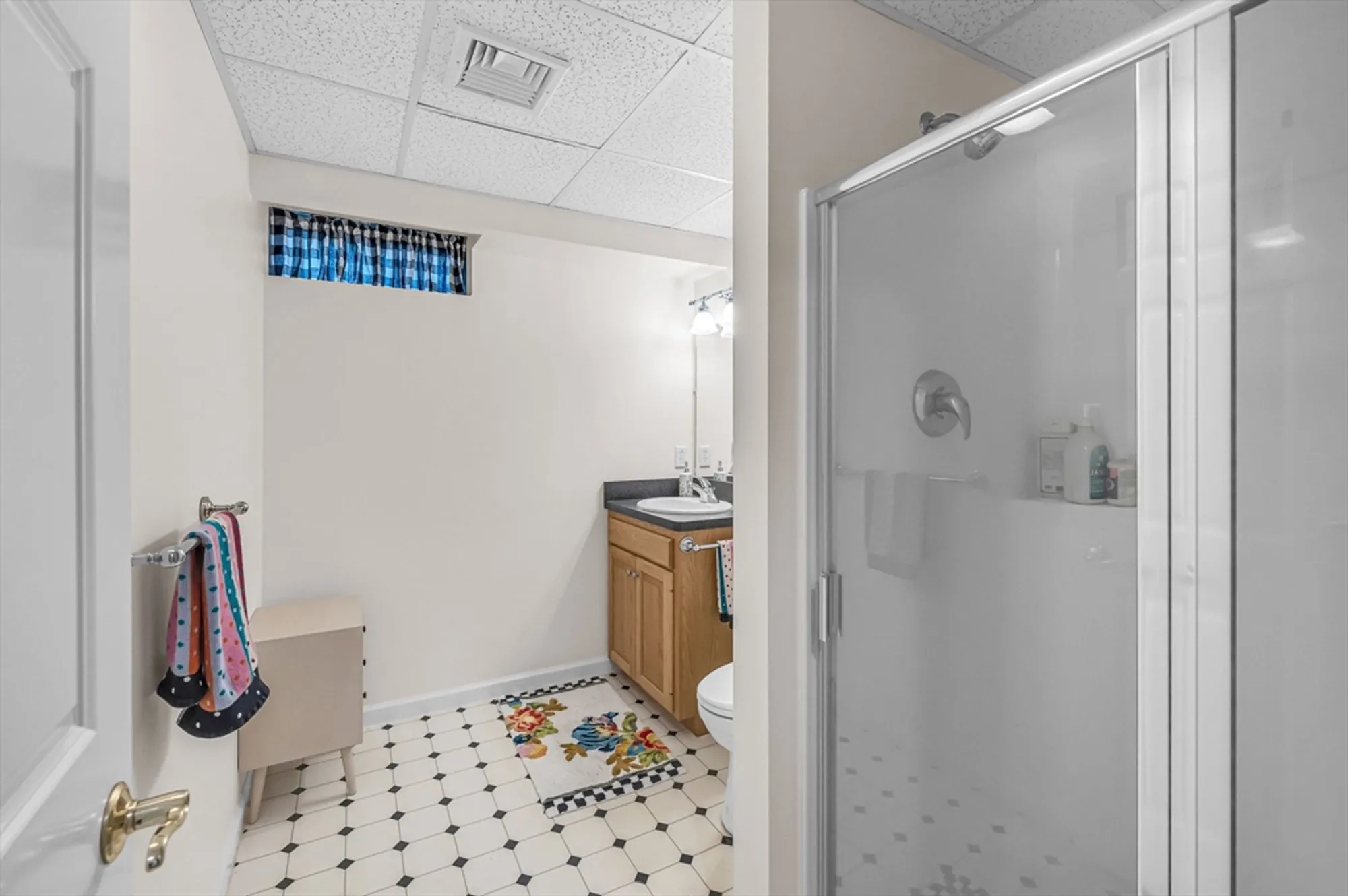 Property Slideshow image 33 of 40 | 2 meacham dr # 2, Enfield, CT, 06082