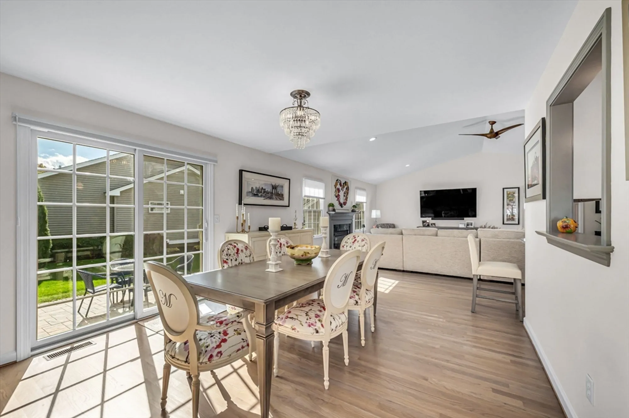 Property Slideshow image 10 of 40 | 2 meacham dr # 2, Enfield, CT, 06082