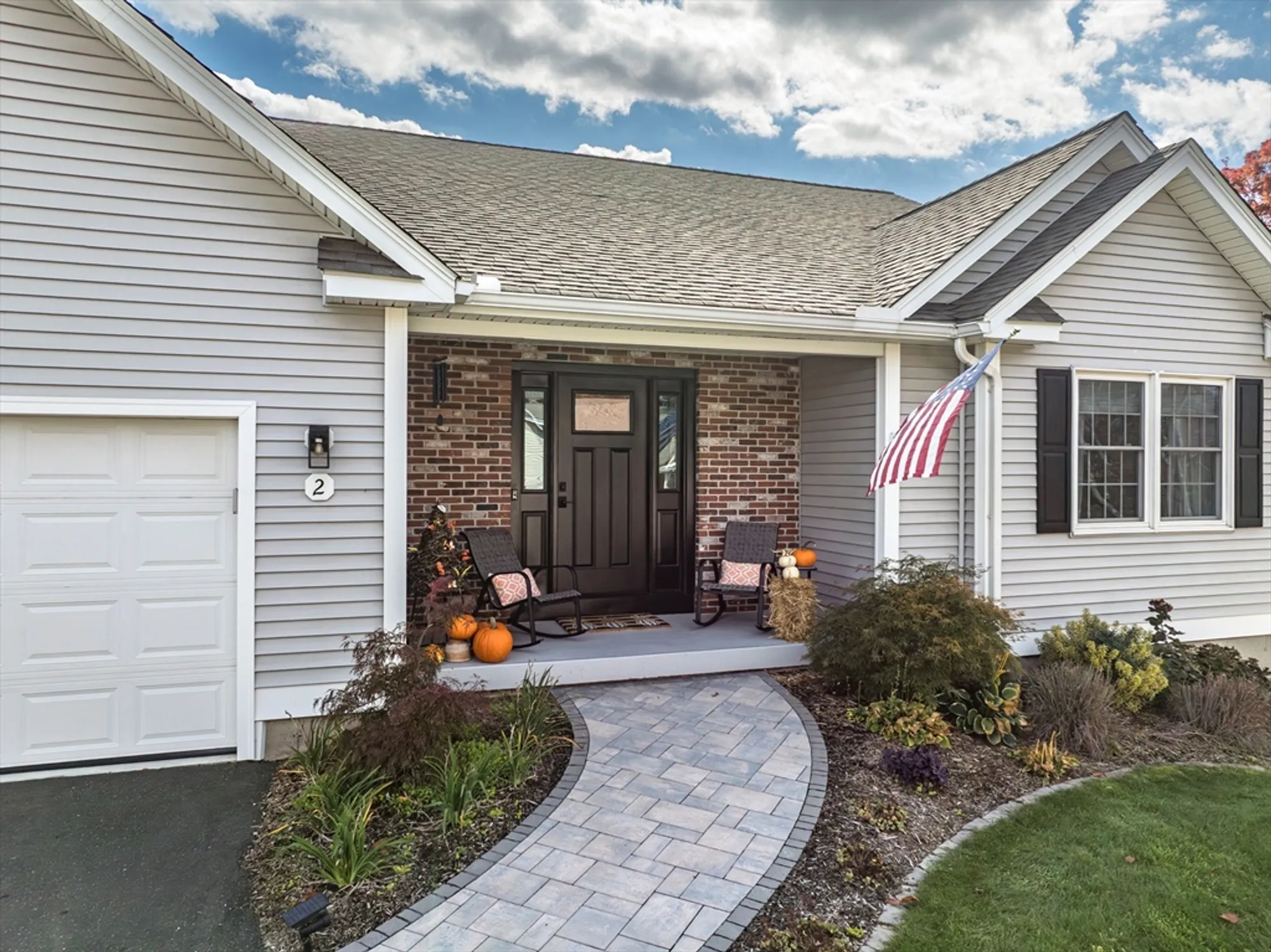 Property Slideshow image 2 of 40 | 2 meacham dr # 2, Enfield, CT, 06082