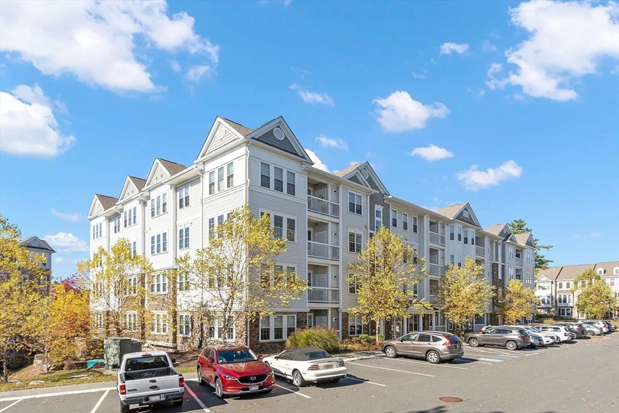 Property Slideshow image 33 of 37 | 62 abigail way unit 3004, Reading, MA, 01867