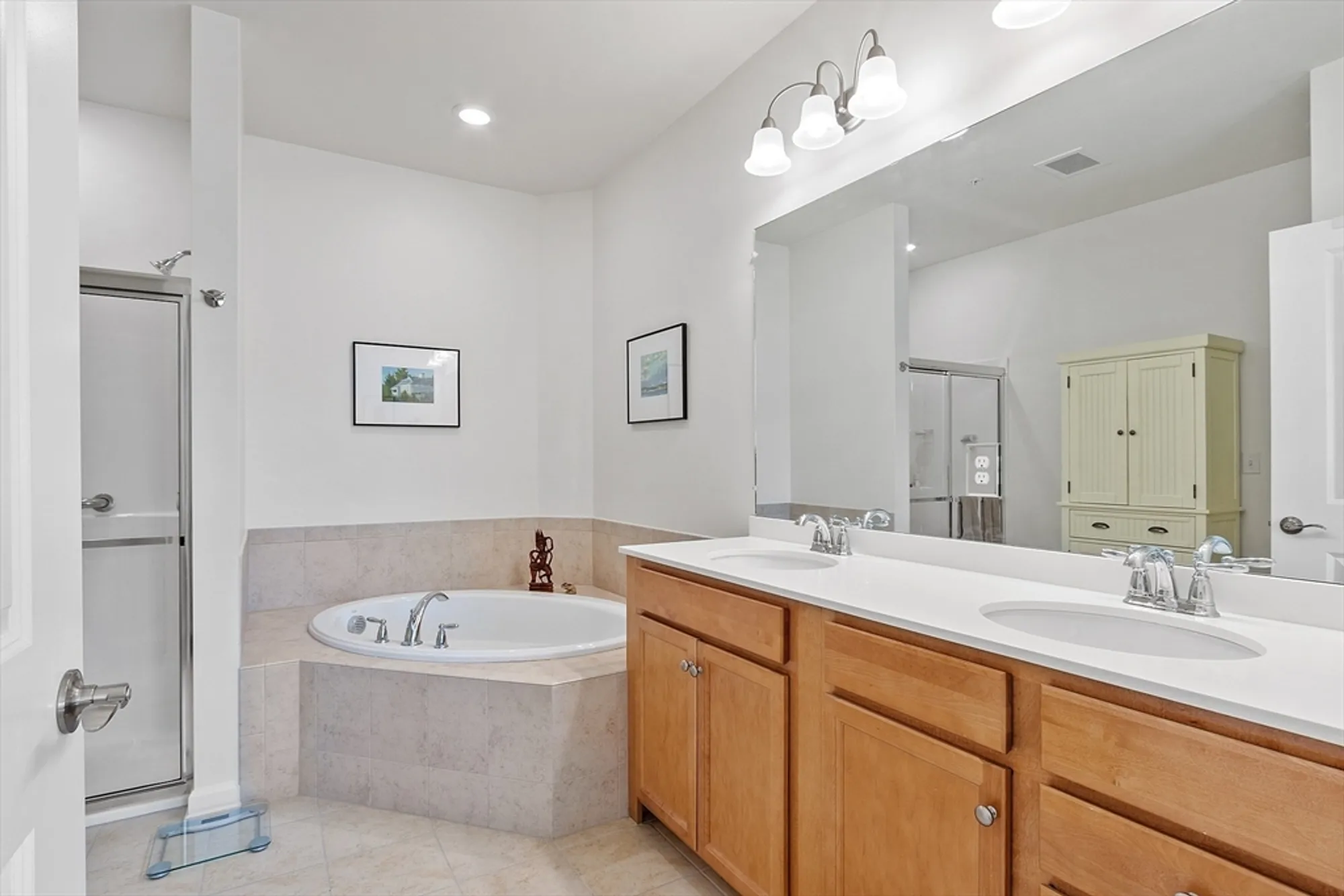 Property Slideshow image 21 of 37 | 62 abigail way unit 3004, Reading, MA, 01867