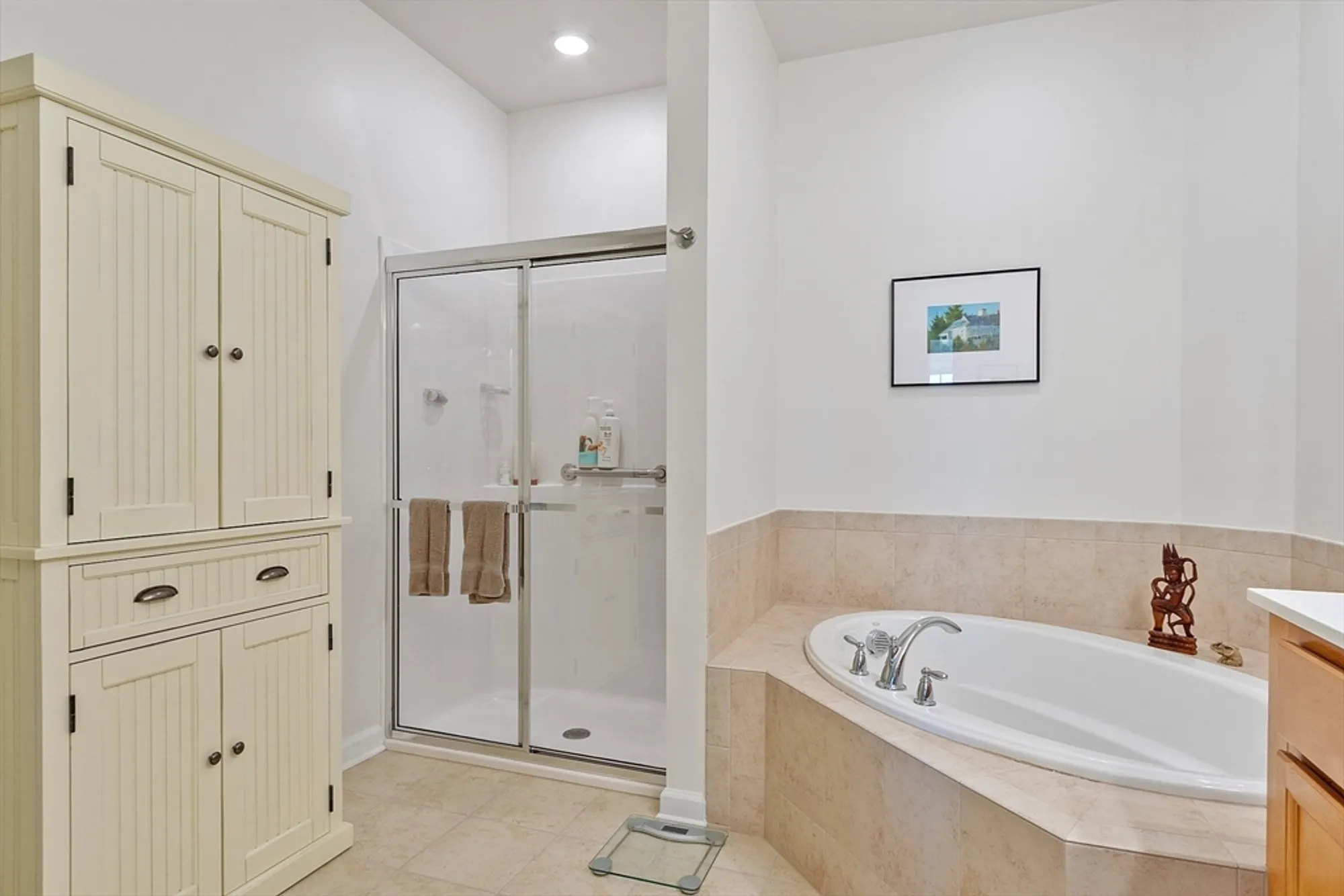 Property Slideshow image 22 of 37 | 62 abigail way unit 3004, Reading, MA, 01867