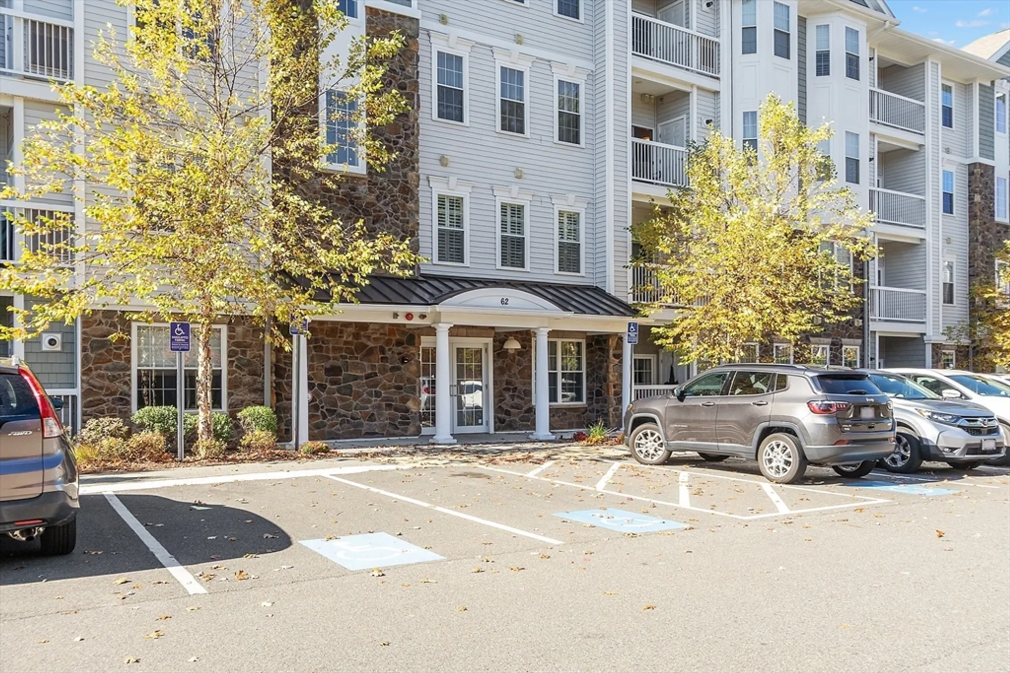 Property Slideshow image 34 of 37 | 62 abigail way unit 3004, Reading, MA, 01867