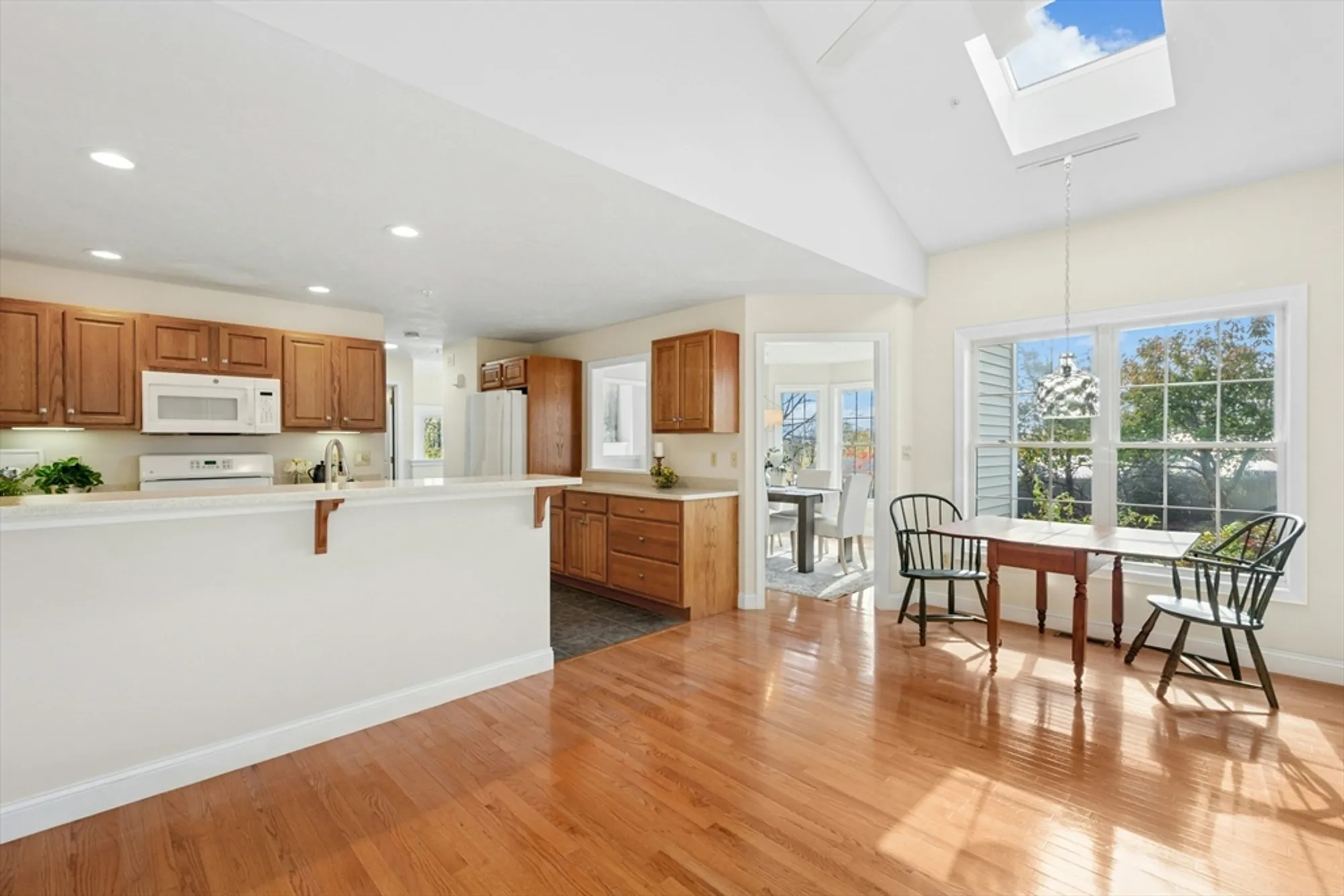 Property Slideshow image 15 of 35 | 69 cortland grove dr # 69, Shrewsbury, MA, 01545