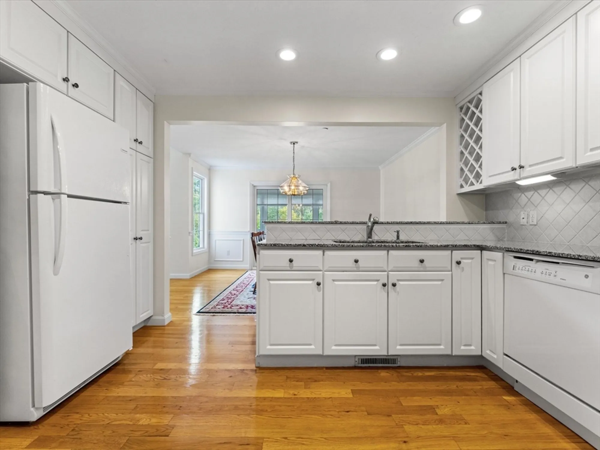 Property Slideshow image 14 of 42 | 9 baldwin ct # 9, Westborough, MA, 01581