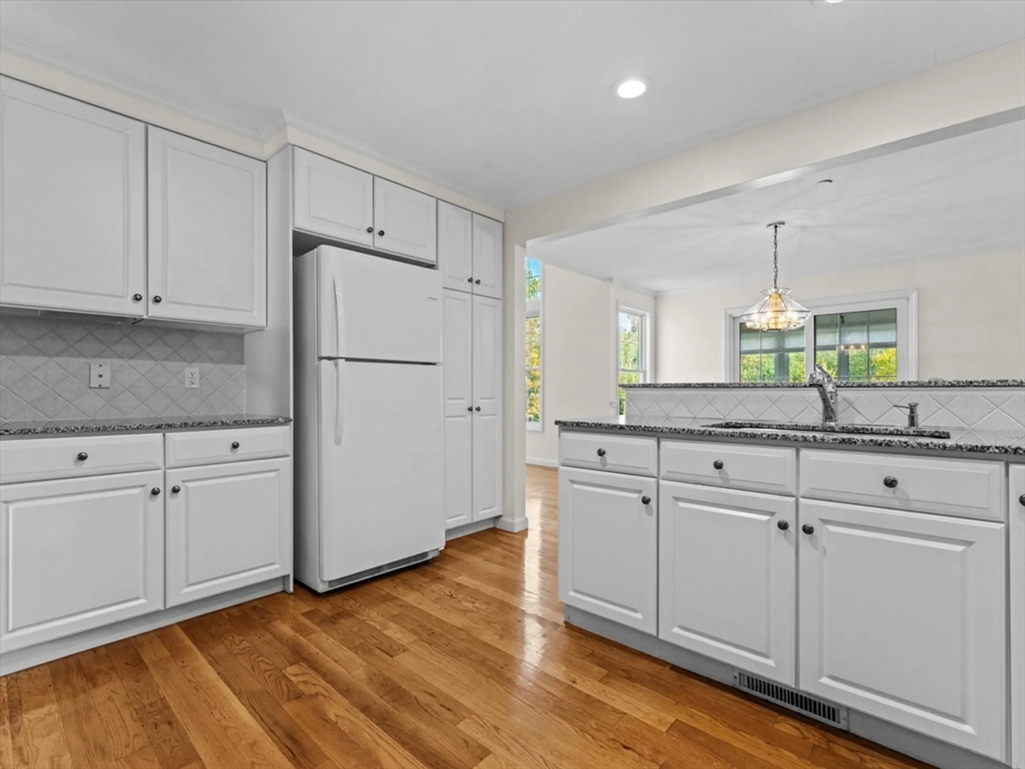 Property Slideshow image 15 of 42 | 9 baldwin ct # 9, Westborough, MA, 01581
