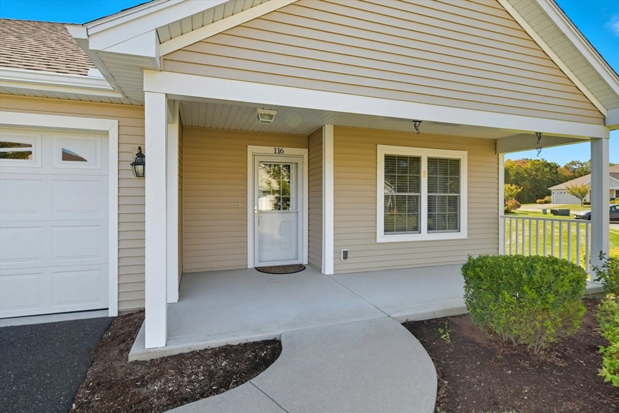 Property Slideshow image 3 of 39 | 116 cherry dr # 116, Wilbraham, MA, 01095