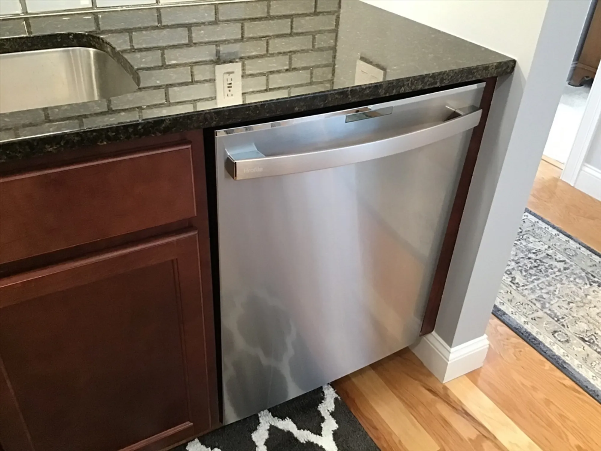 Property Slideshow image 6 of 42 | 2 mariners way unit 306, Plymouth, MA, 02360