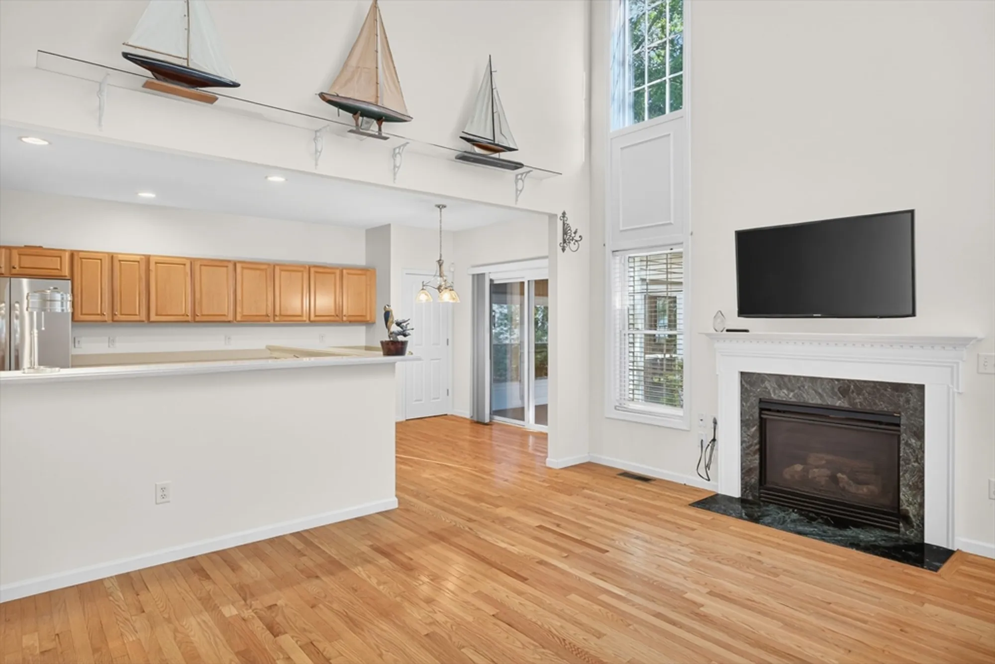 Property Slideshow image 10 of 37 | 74 champlain cir, Plymouth, MA, 02360