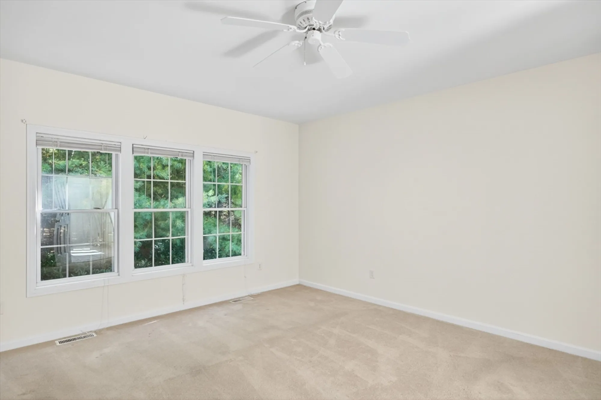 Property Slideshow image 18 of 37 | 74 champlain cir, Plymouth, MA, 02360