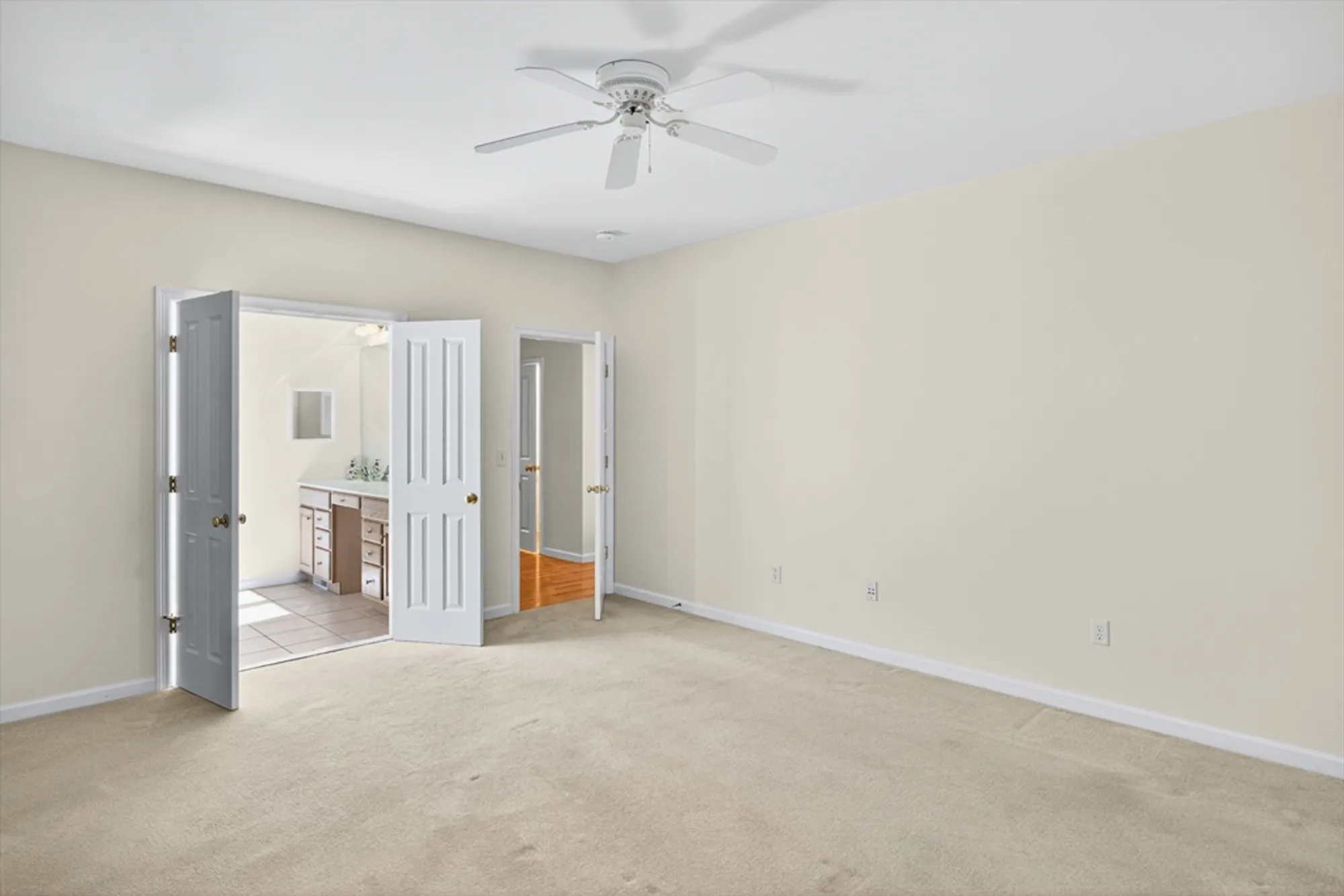Property Slideshow image 19 of 37 | 74 champlain cir, Plymouth, MA, 02360