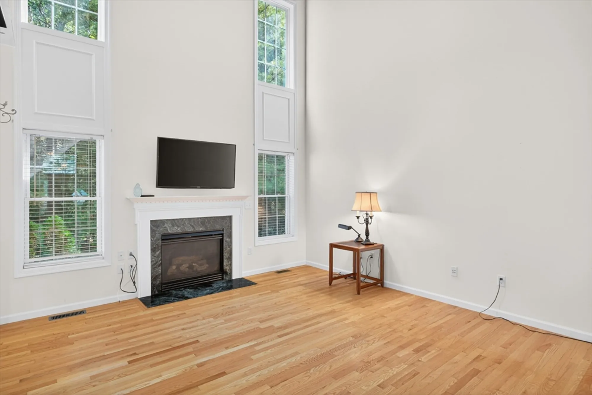 Property Slideshow image 8 of 37 | 74 champlain cir, Plymouth, MA, 02360