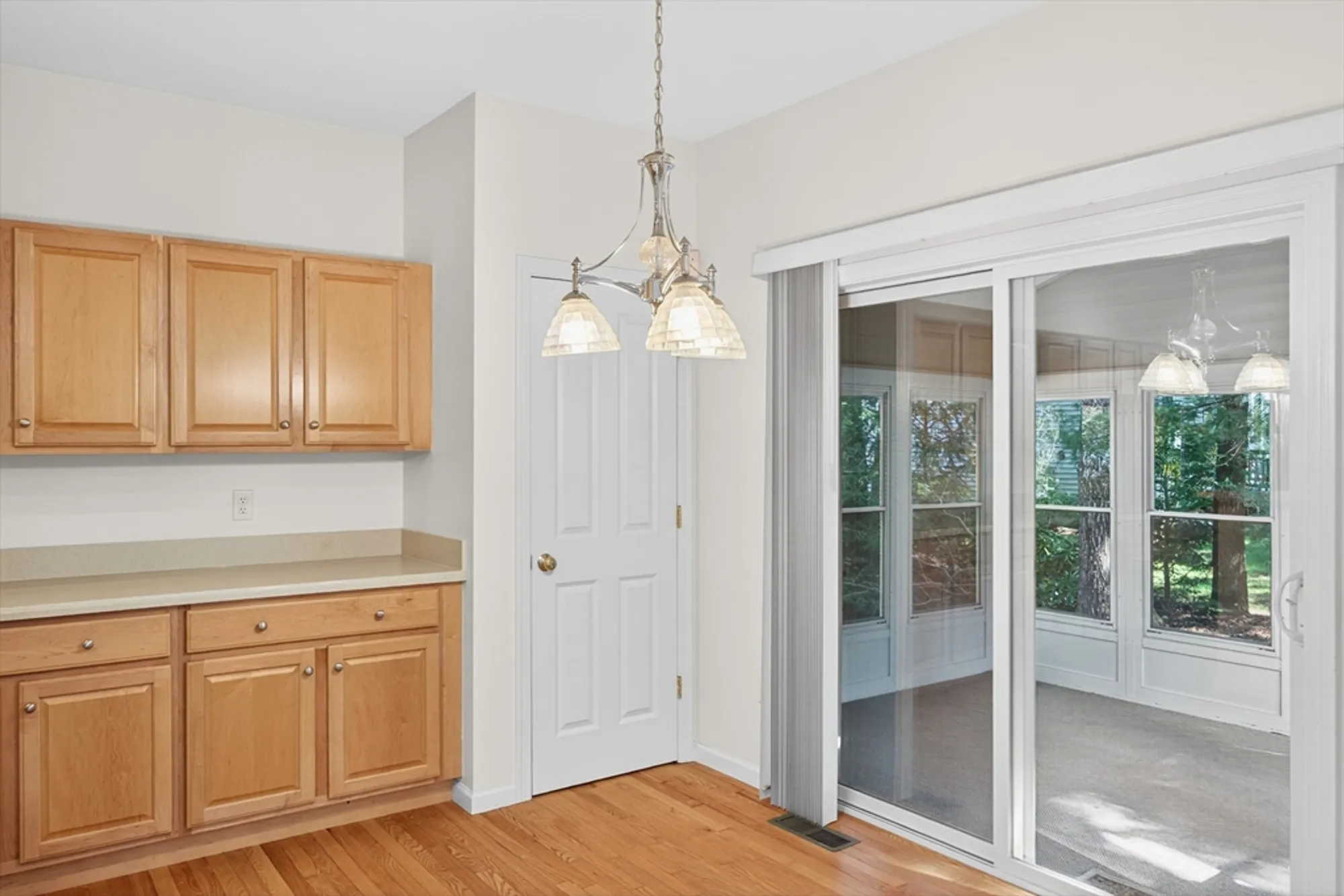 Property Slideshow image 16 of 37 | 74 champlain cir, Plymouth, MA, 02360
