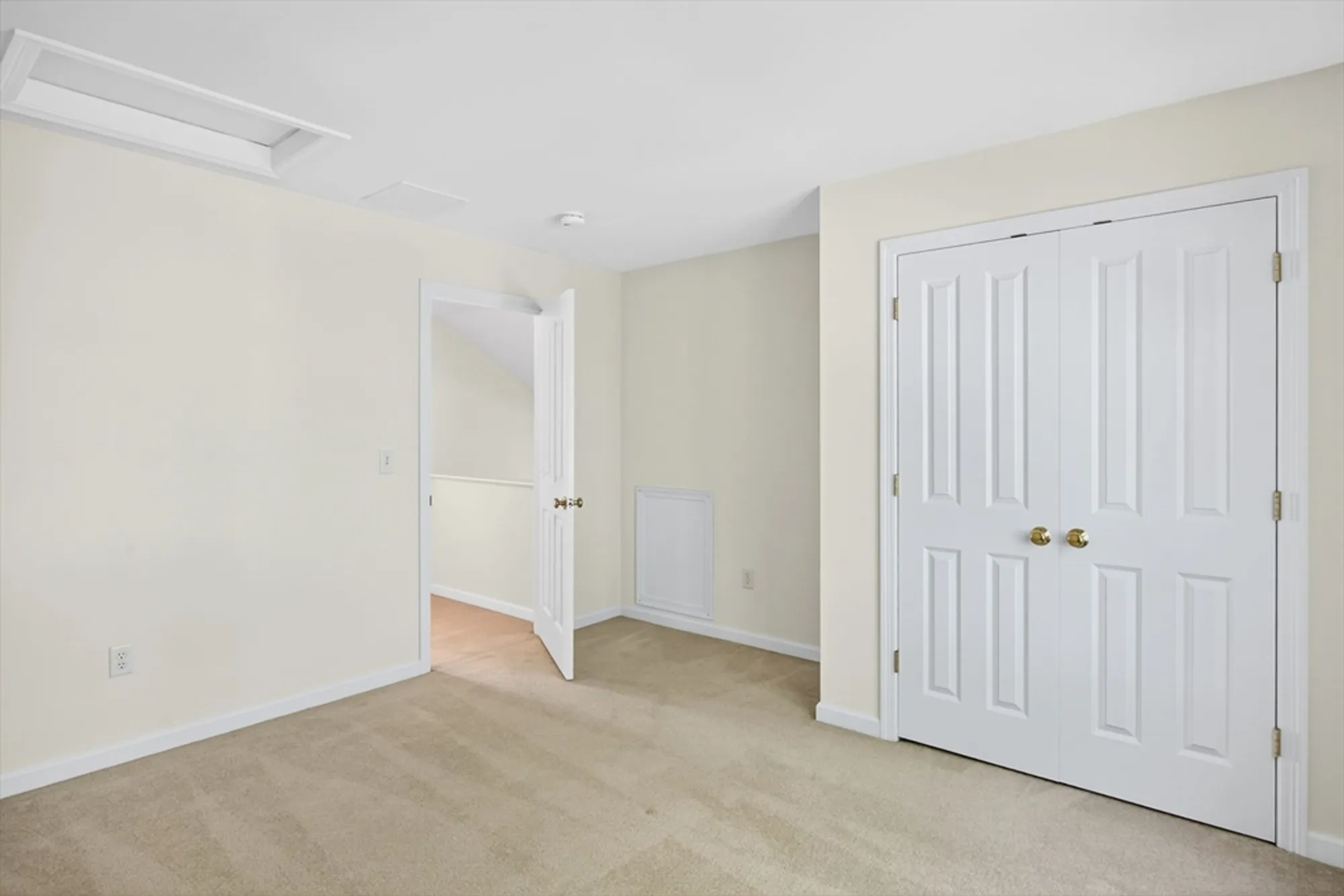 Property Slideshow image 28 of 37 | 74 champlain cir, Plymouth, MA, 02360