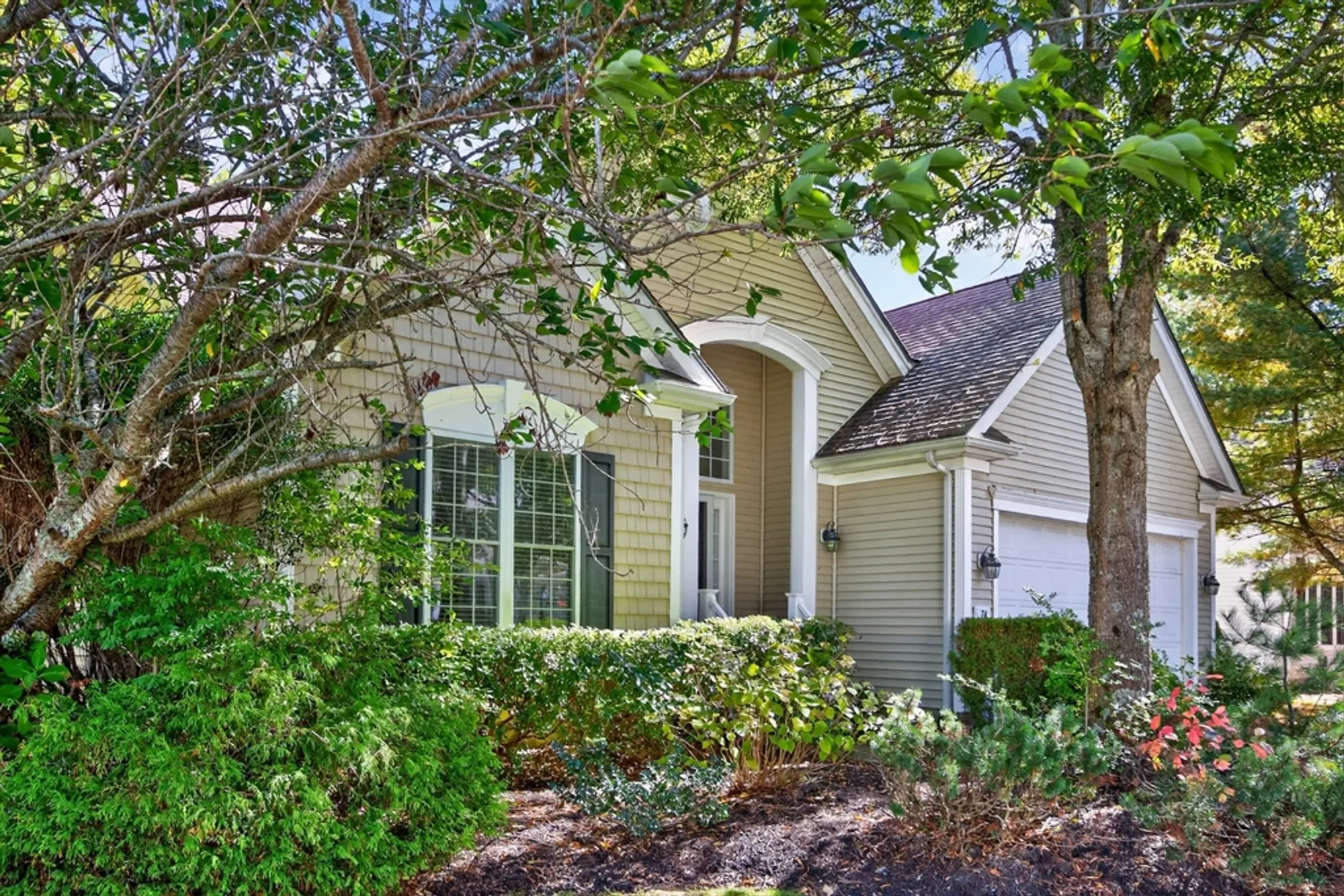 Property Slideshow image 34 of 37 | 74 champlain cir, Plymouth, MA, 02360