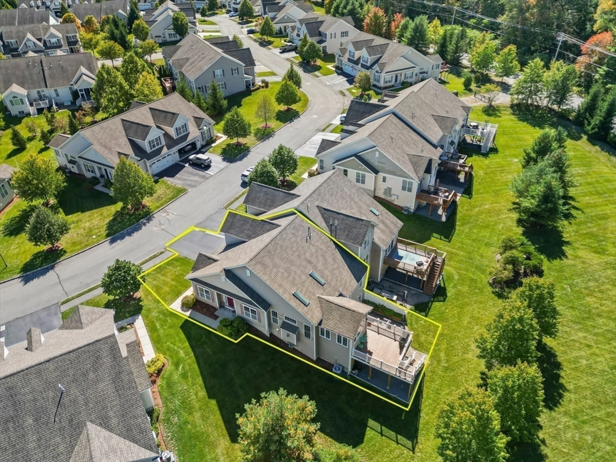 Property Slideshow image 33 of 41 | 42 hopkins cir # 42, Methuen, MA, 01844