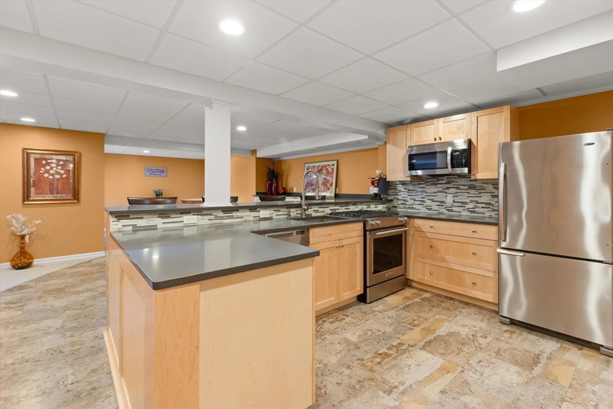 Property Slideshow image 23 of 41 | 42 hopkins cir # 42, Methuen, MA, 01844