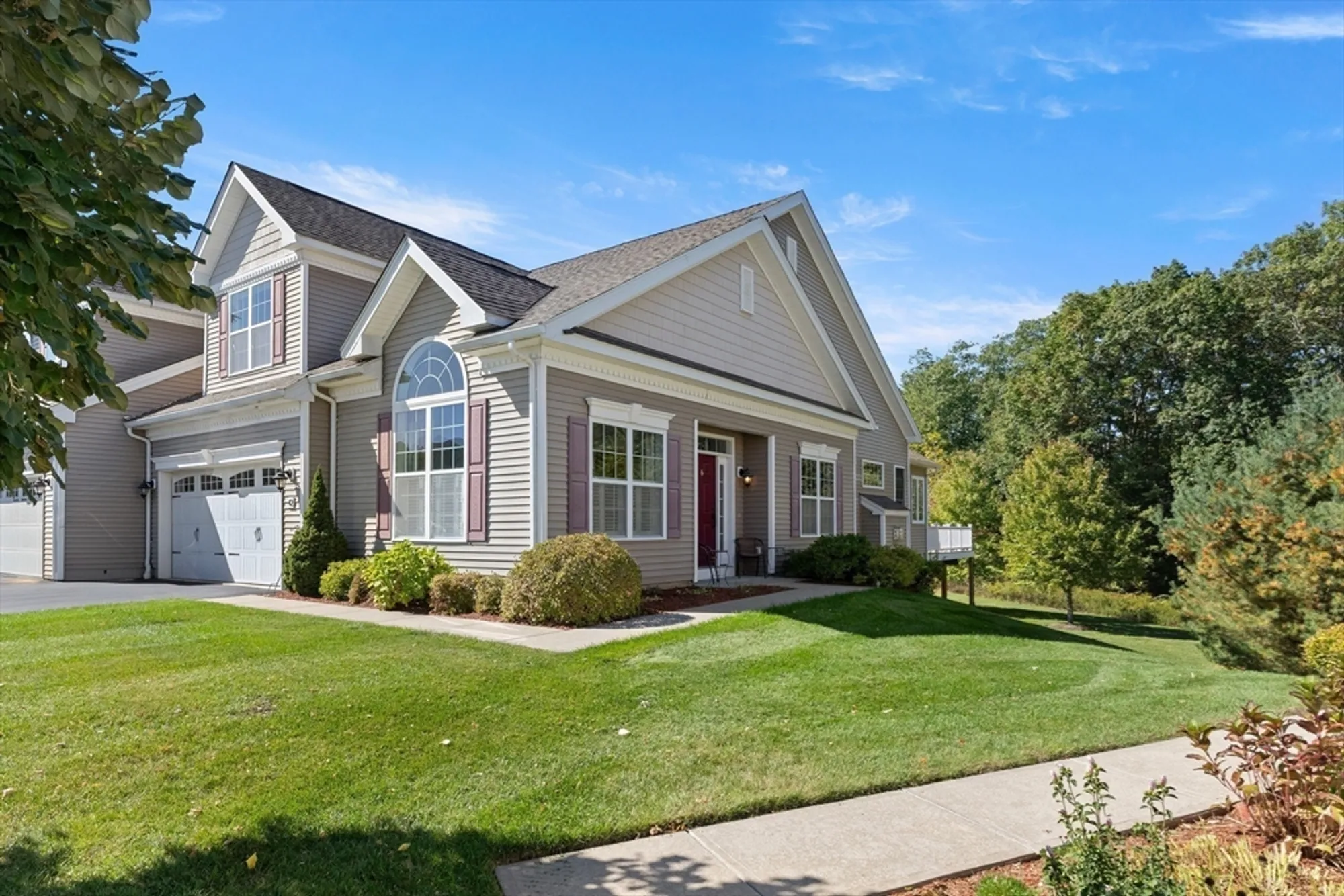 Property Slideshow image 2 of 41 | 42 hopkins cir # 42, Methuen, MA, 01844