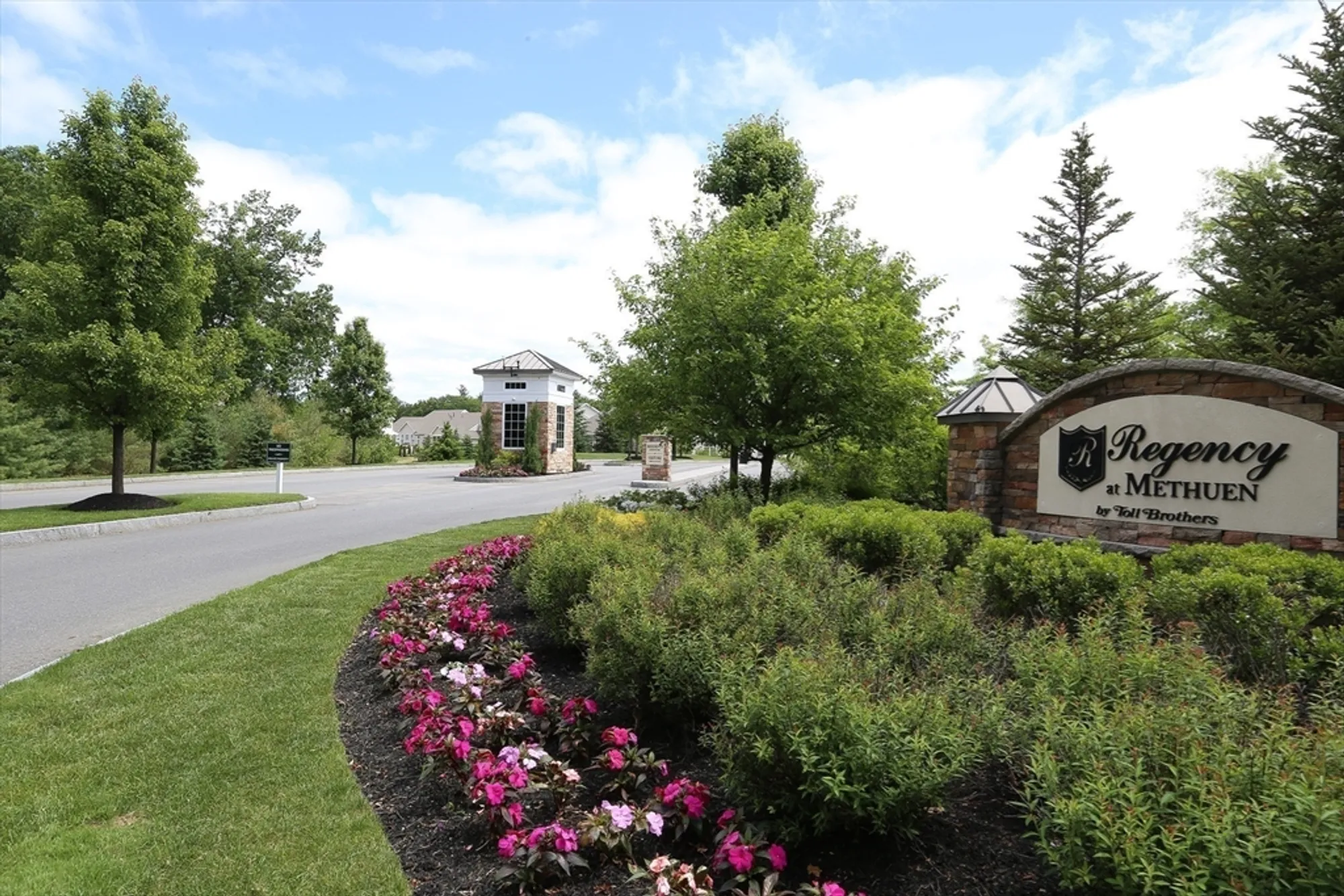 Property Slideshow image 32 of 41 | 42 hopkins cir # 42, Methuen, MA, 01844