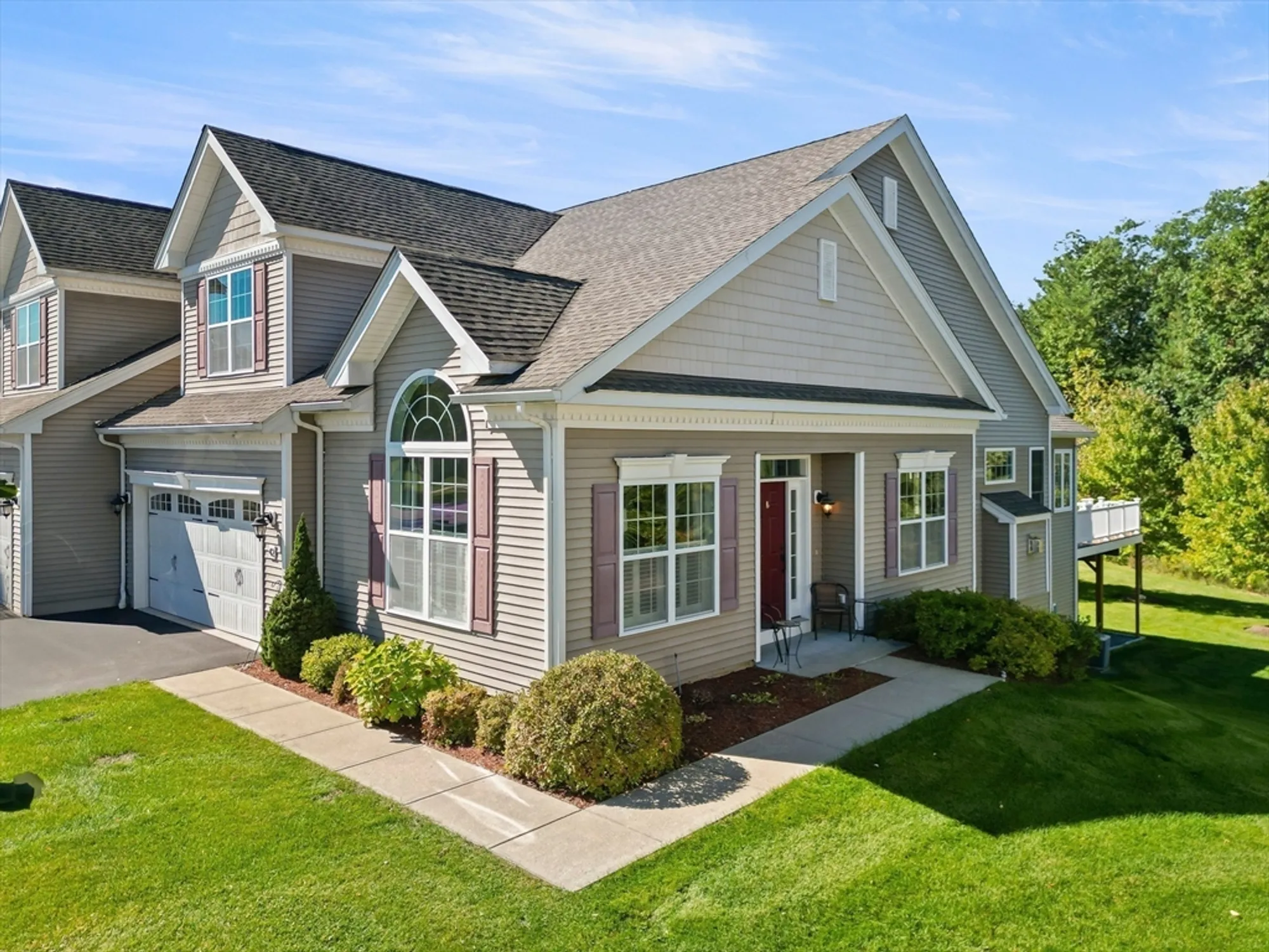 Property Slideshow image 1 of 41 | 42 hopkins cir # 42, Methuen, MA, 01844