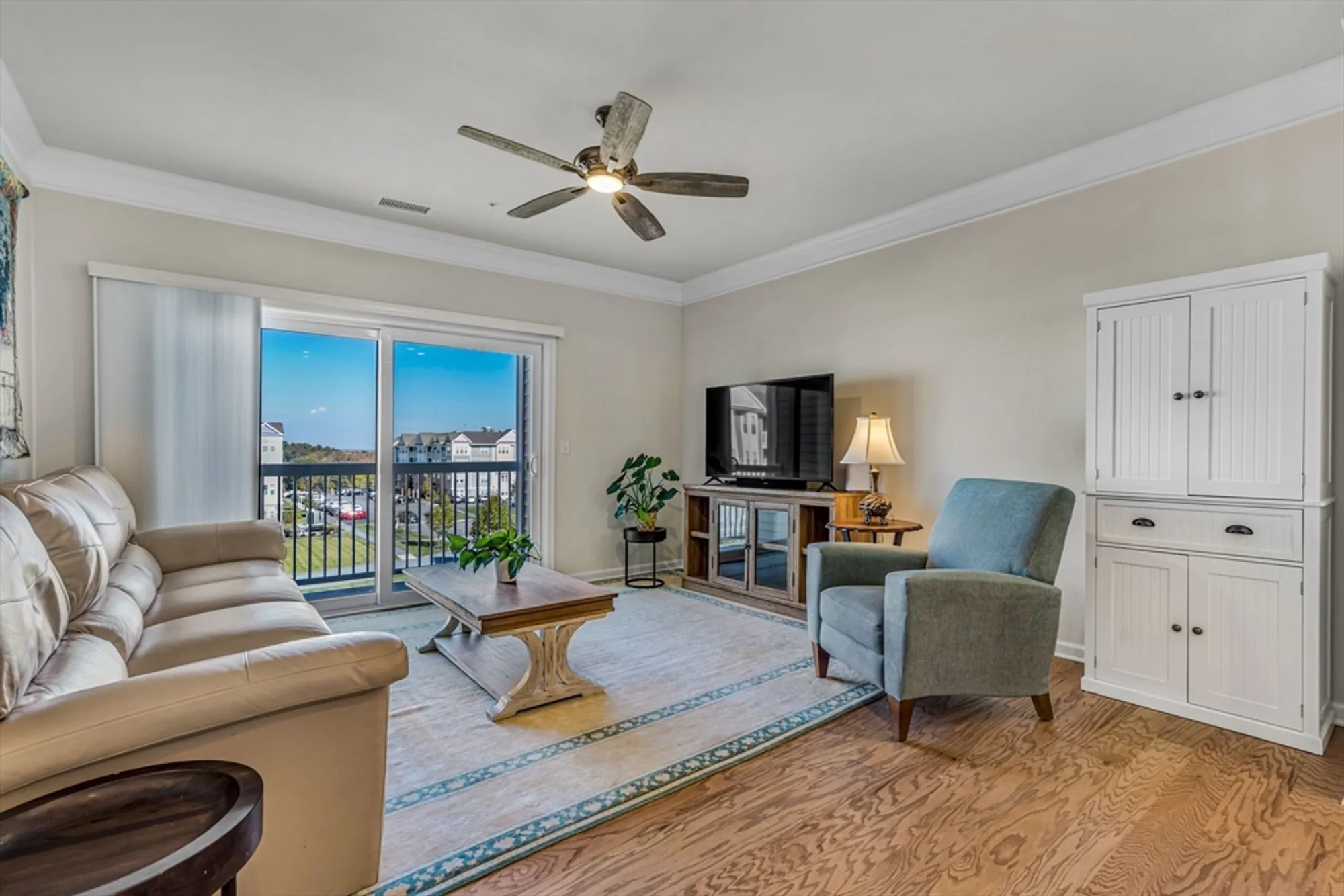 Property Slideshow image 4 of 34 | 11302 peters farm way # 11302, Westborough, MA, 01581