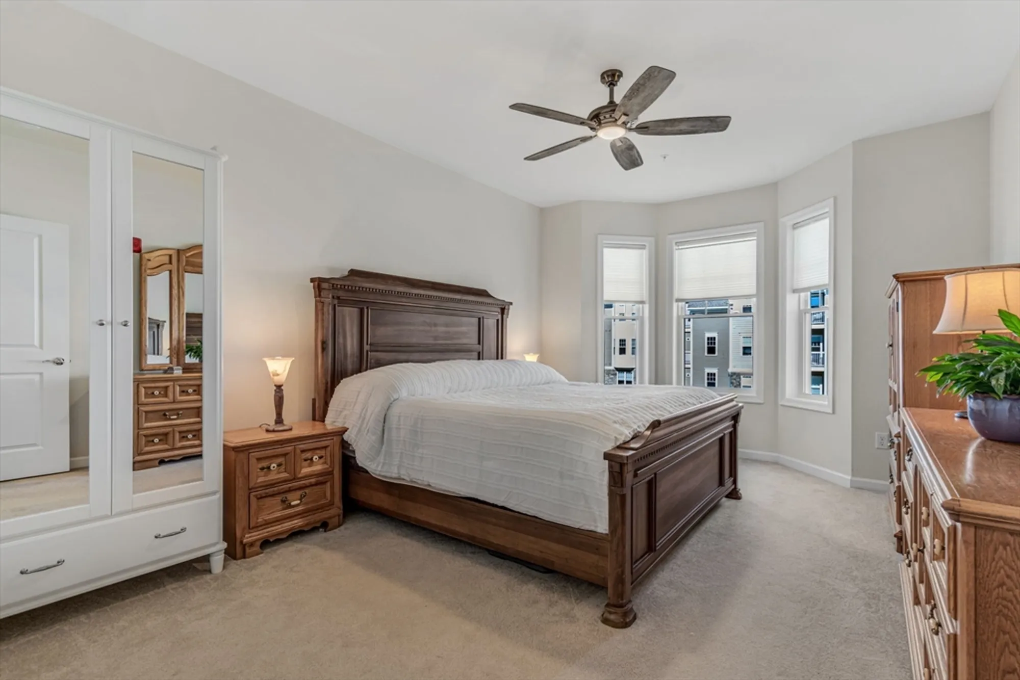 Property Slideshow image 8 of 34 | 11302 peters farm way # 11302, Westborough, MA, 01581