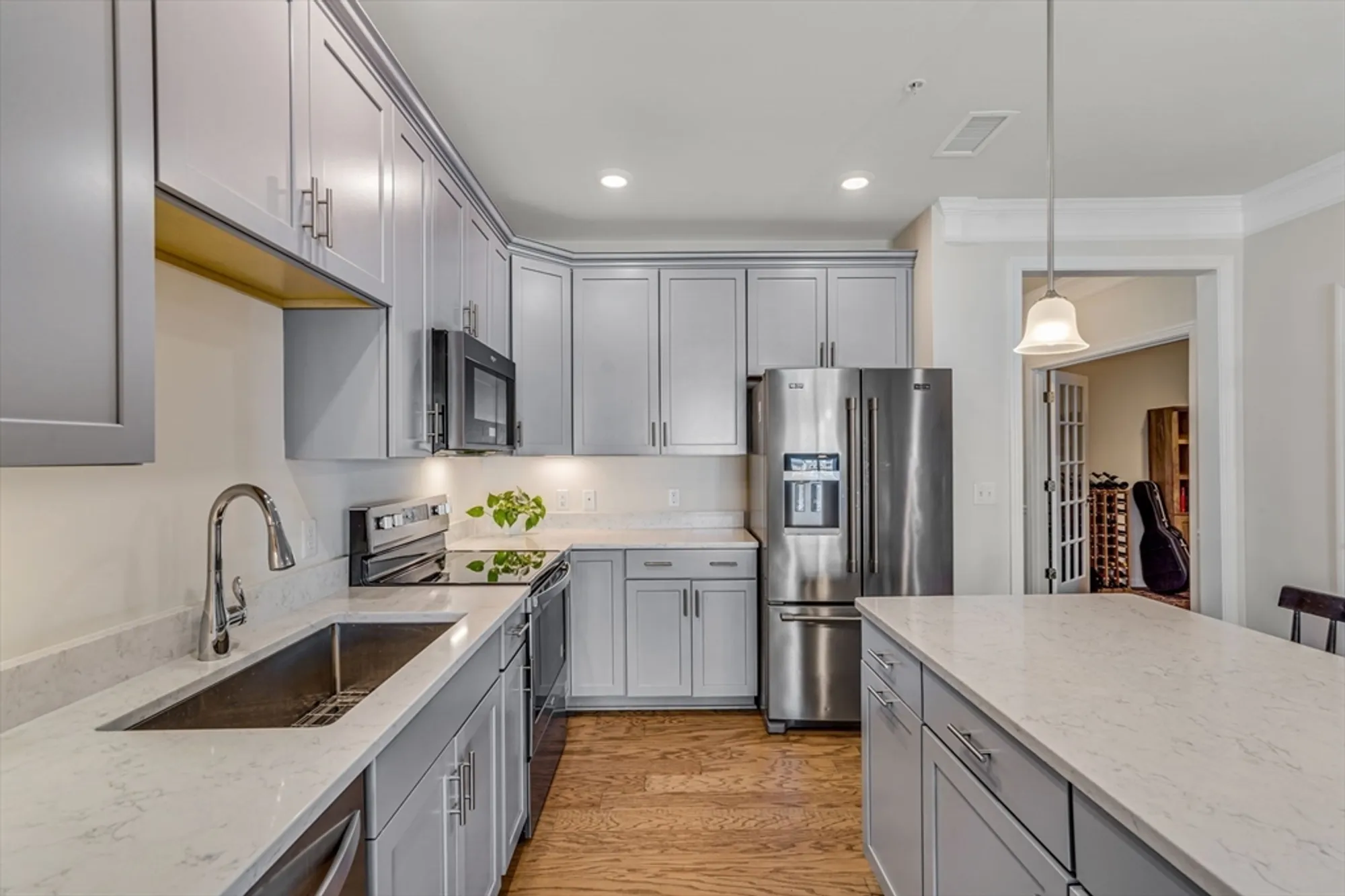 Property Slideshow image 6 of 34 | 11302 peters farm way # 11302, Westborough, MA, 01581