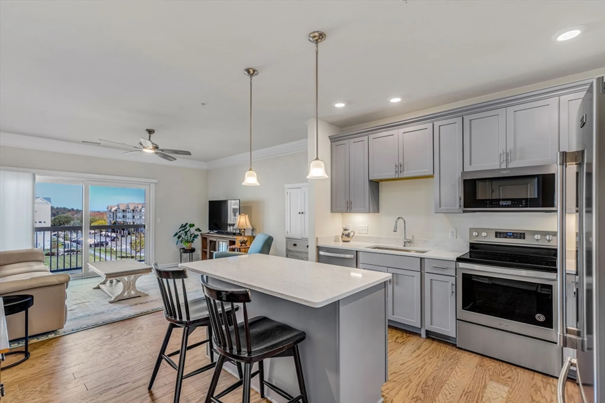 Property Slideshow image 3 of 34 | 11302 peters farm way # 11302, Westborough, MA, 01581