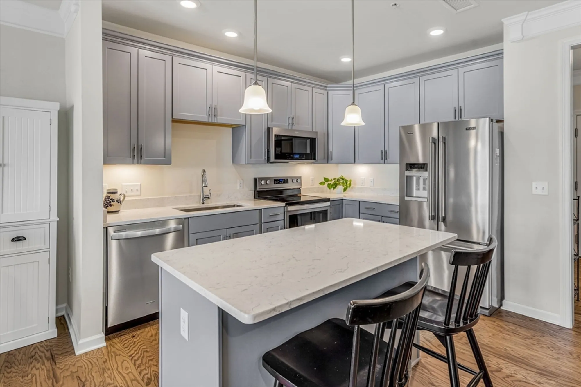 Property Slideshow image 1 of 34 | 11302 peters farm way # 11302, Westborough, MA, 01581