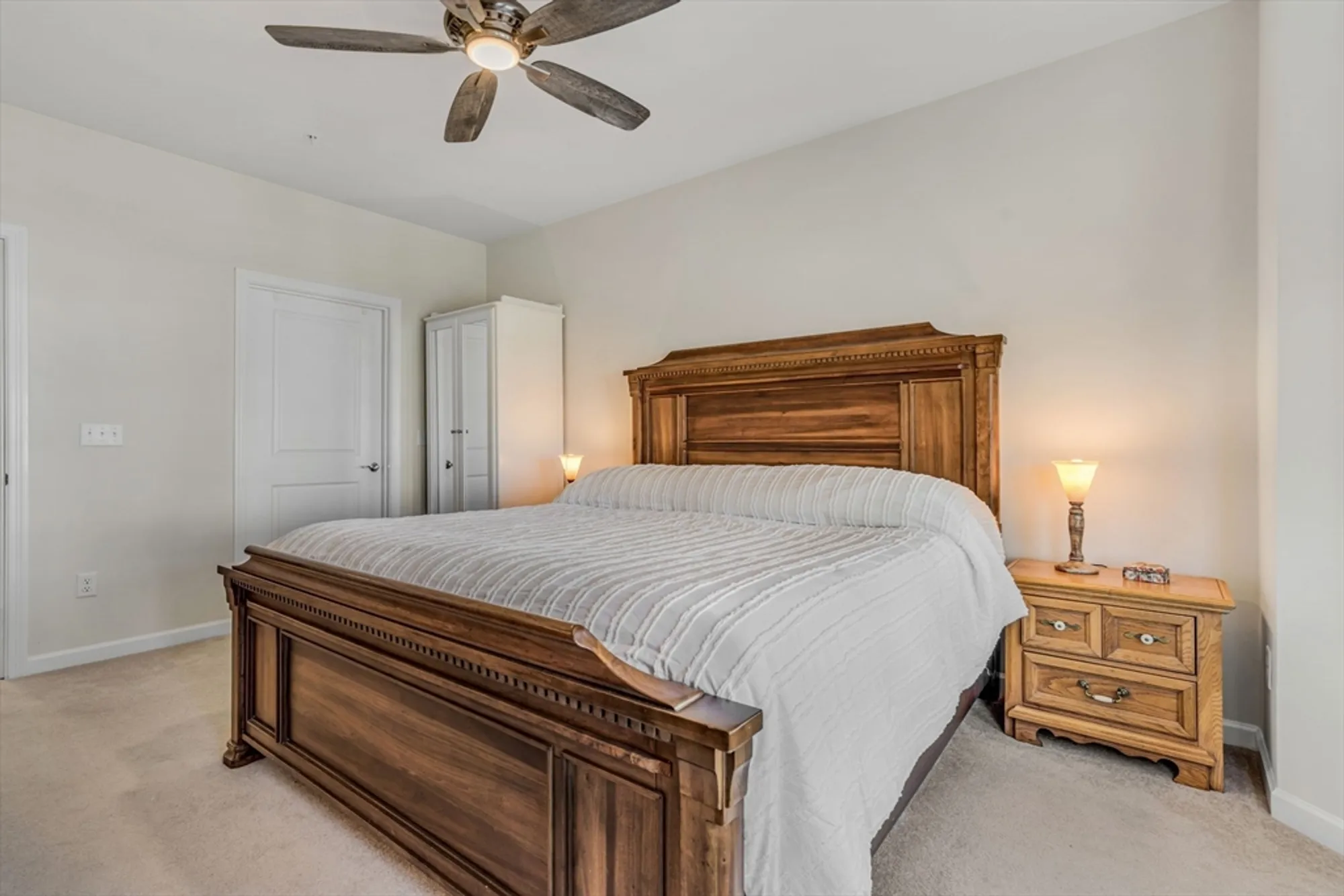 Property Slideshow image 9 of 34 | 11302 peters farm way # 11302, Westborough, MA, 01581