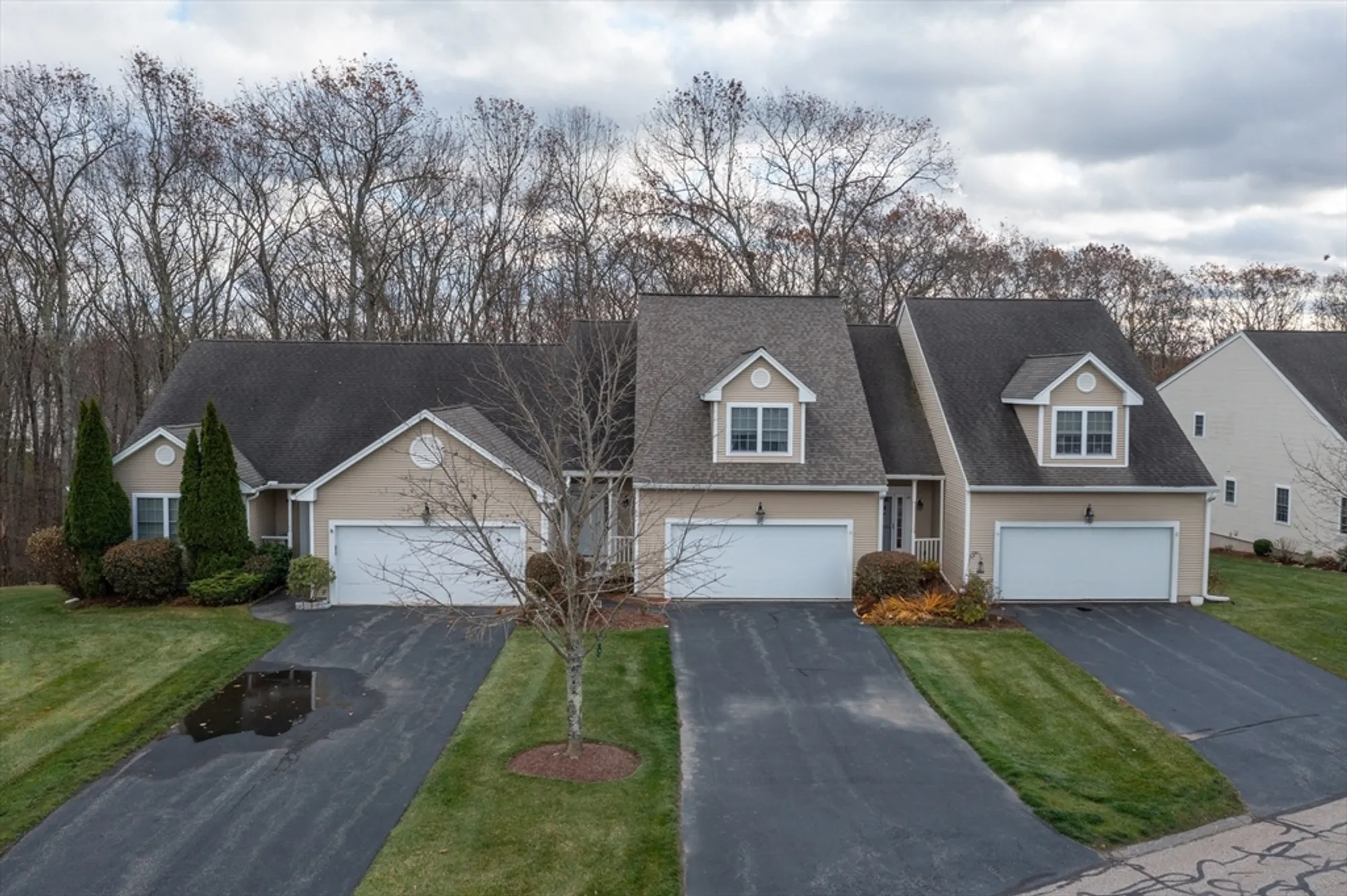 Property Slideshow image 26 of 34 | 92 horne way # 92, Millbury, MA, 01527