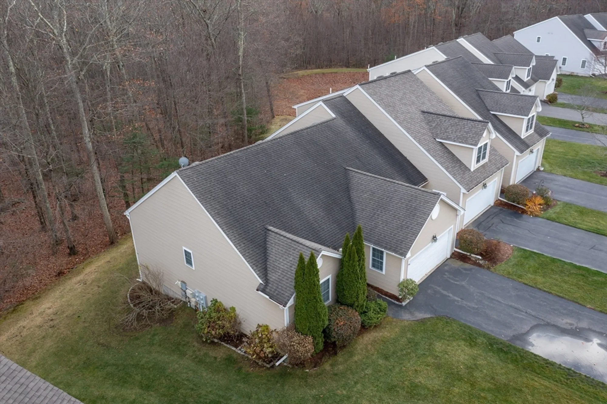 Property Slideshow image 28 of 34 | 92 horne way # 92, Millbury, MA, 01527