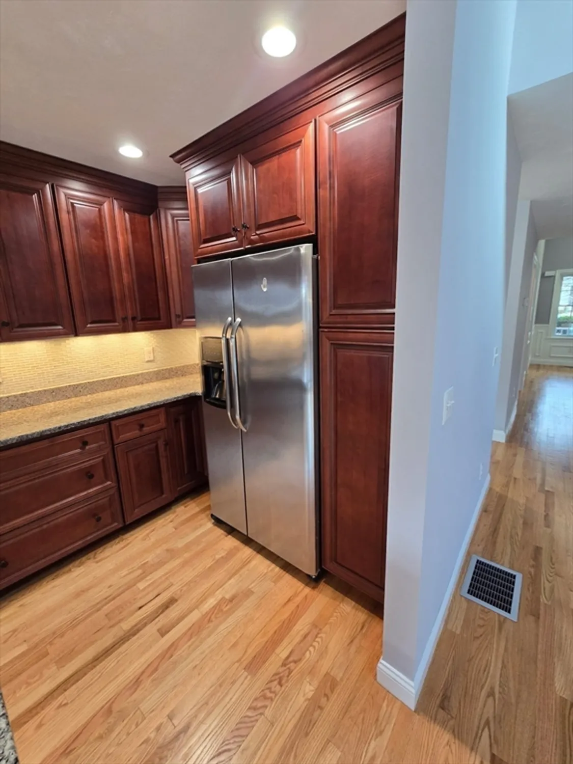 Property Slideshow image 10 of 35 | 28 brierly cir # 28, Millbury, MA, 01527