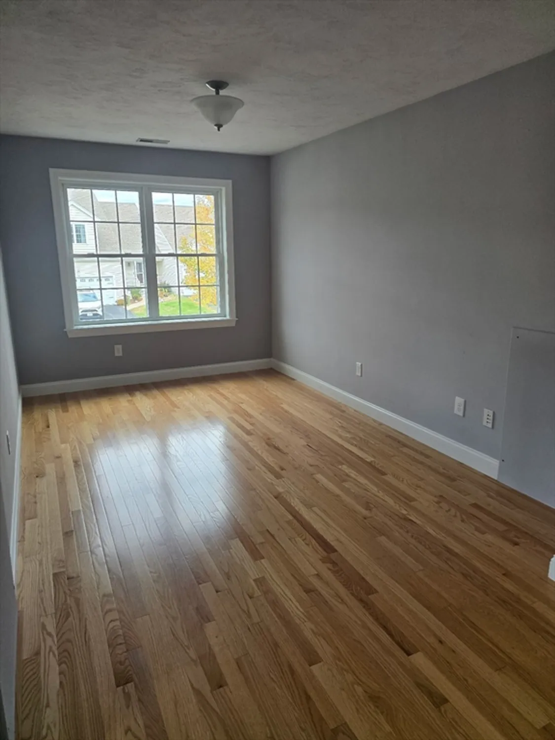 Property Slideshow image 20 of 35 | 28 brierly cir # 28, Millbury, MA, 01527