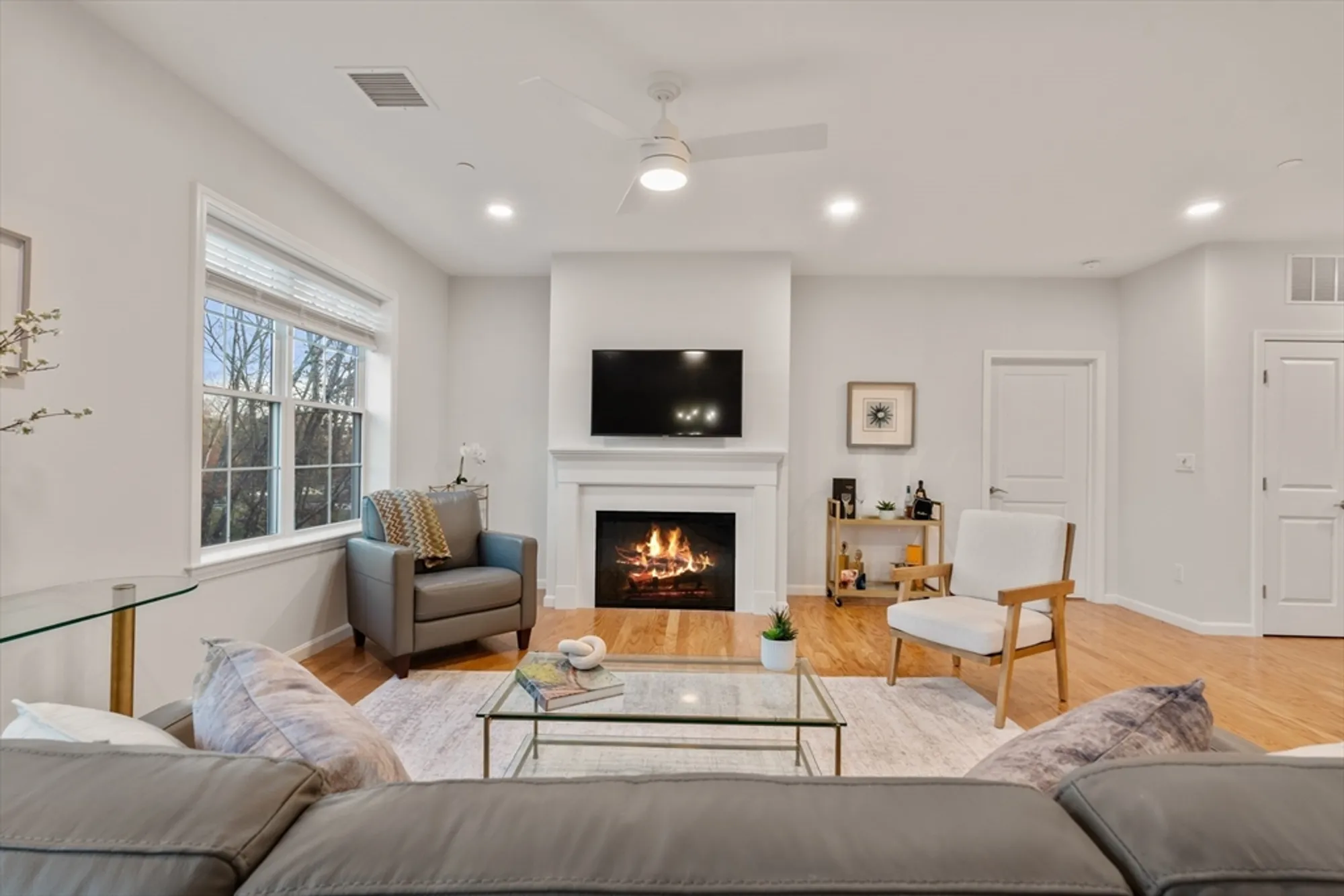 Property Slideshow image 4 of 42 | 50 coppersmith way 5-211, Canton, MA, 02021